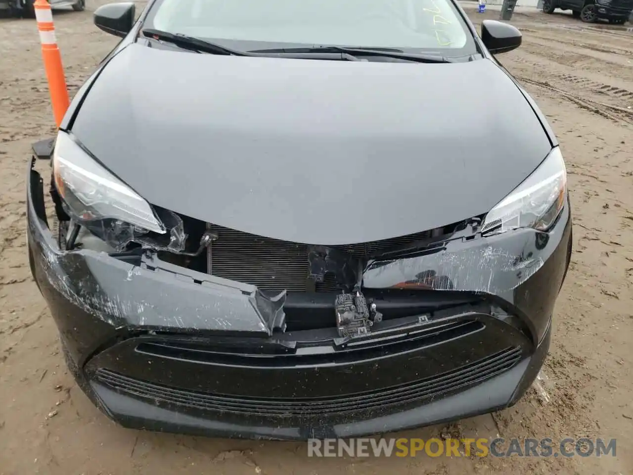 9 Photograph of a damaged car 5YFBURHE7KP935946 TOYOTA COROLLA 2019