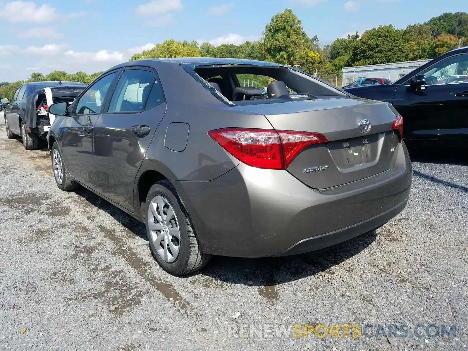 3 Photograph of a damaged car 5YFBURHE7KP936224 TOYOTA COROLLA 2019