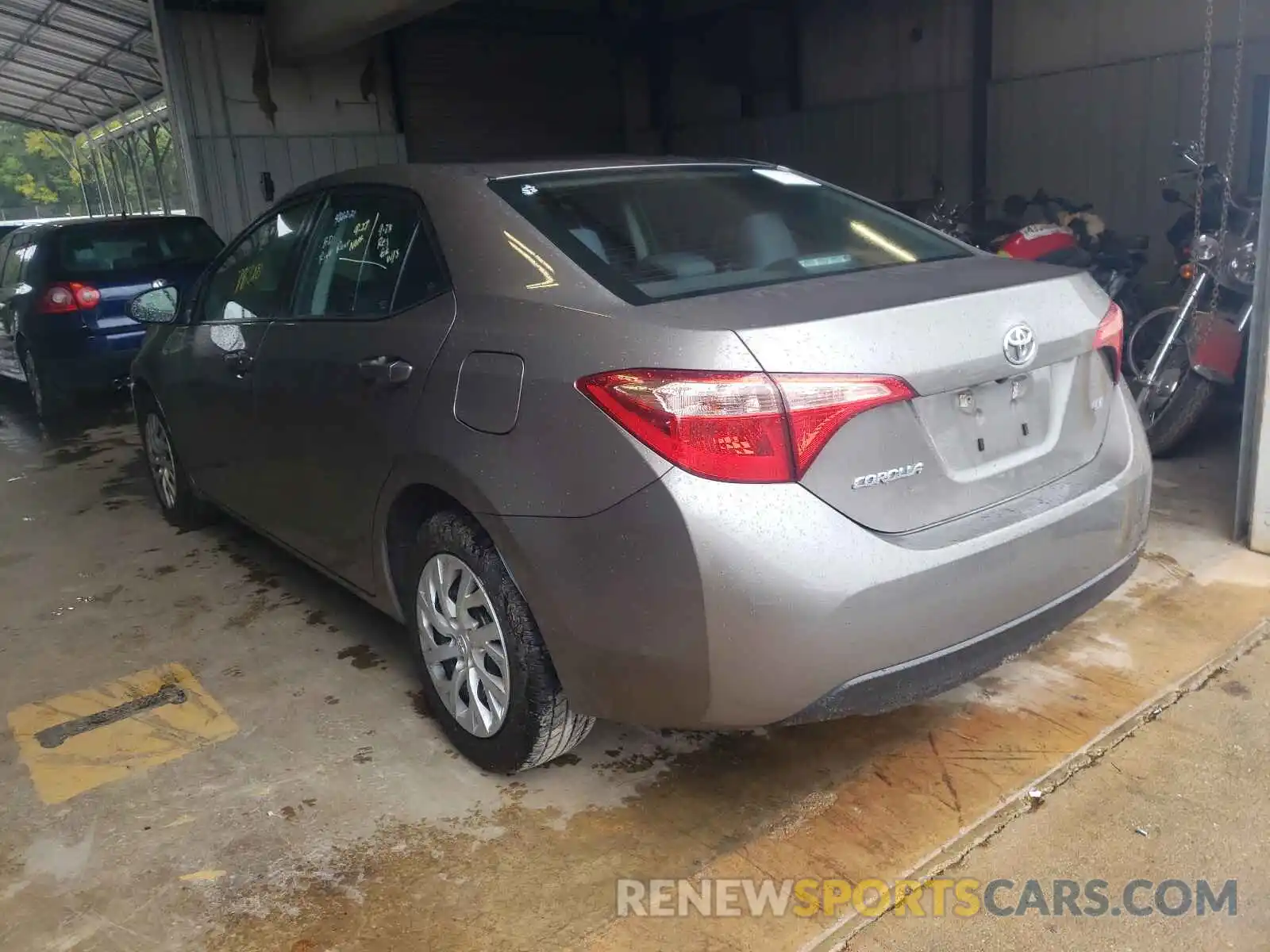 3 Photograph of a damaged car 5YFBURHE7KP936871 TOYOTA COROLLA 2019