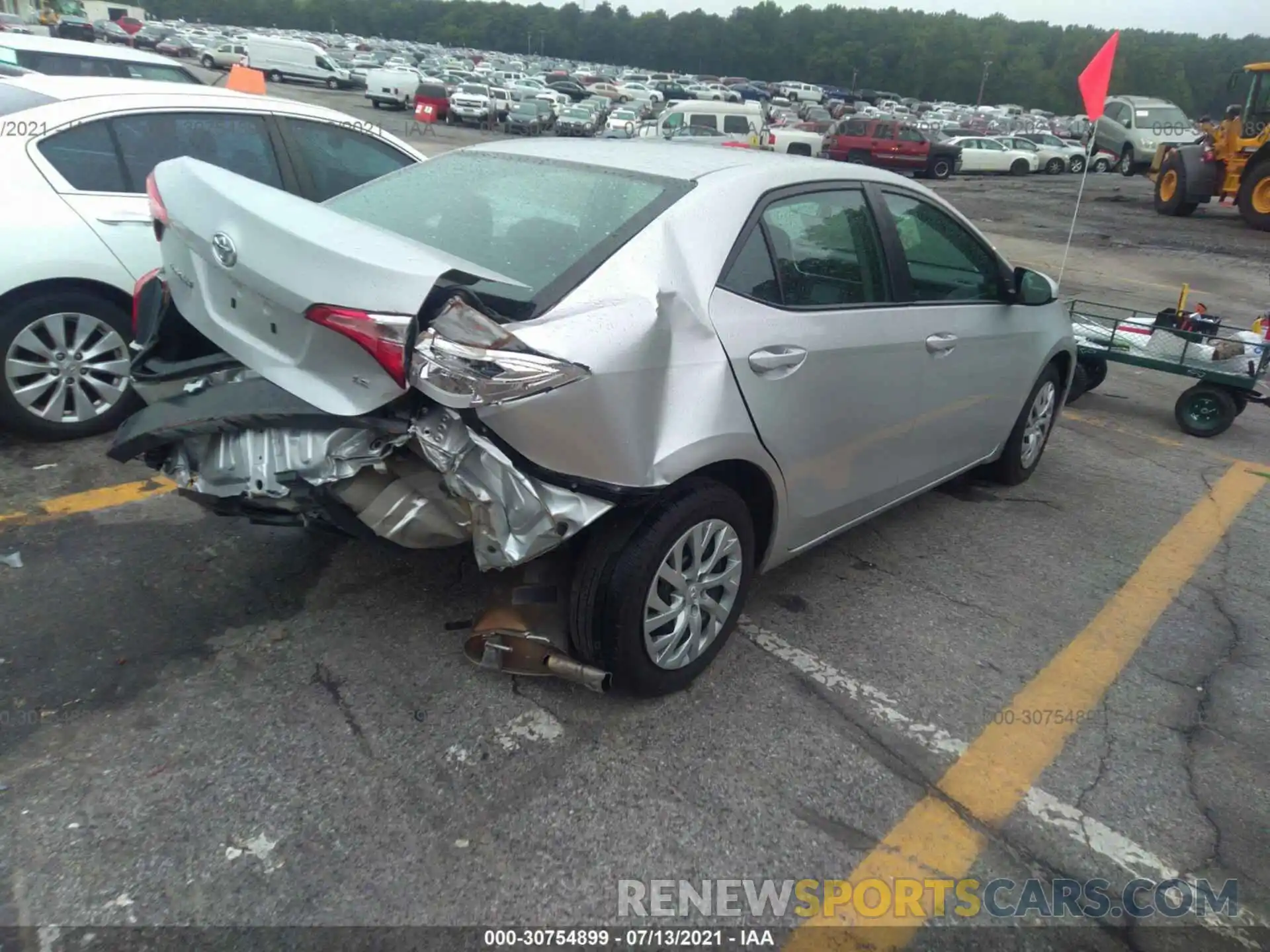 4 Photograph of a damaged car 5YFBURHE7KP938605 TOYOTA COROLLA 2019