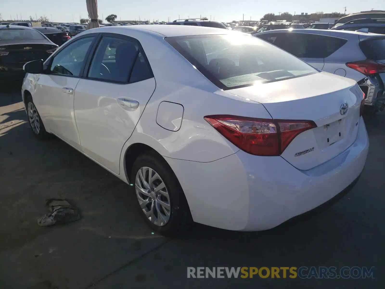 3 Photograph of a damaged car 5YFBURHE7KP939088 TOYOTA COROLLA 2019