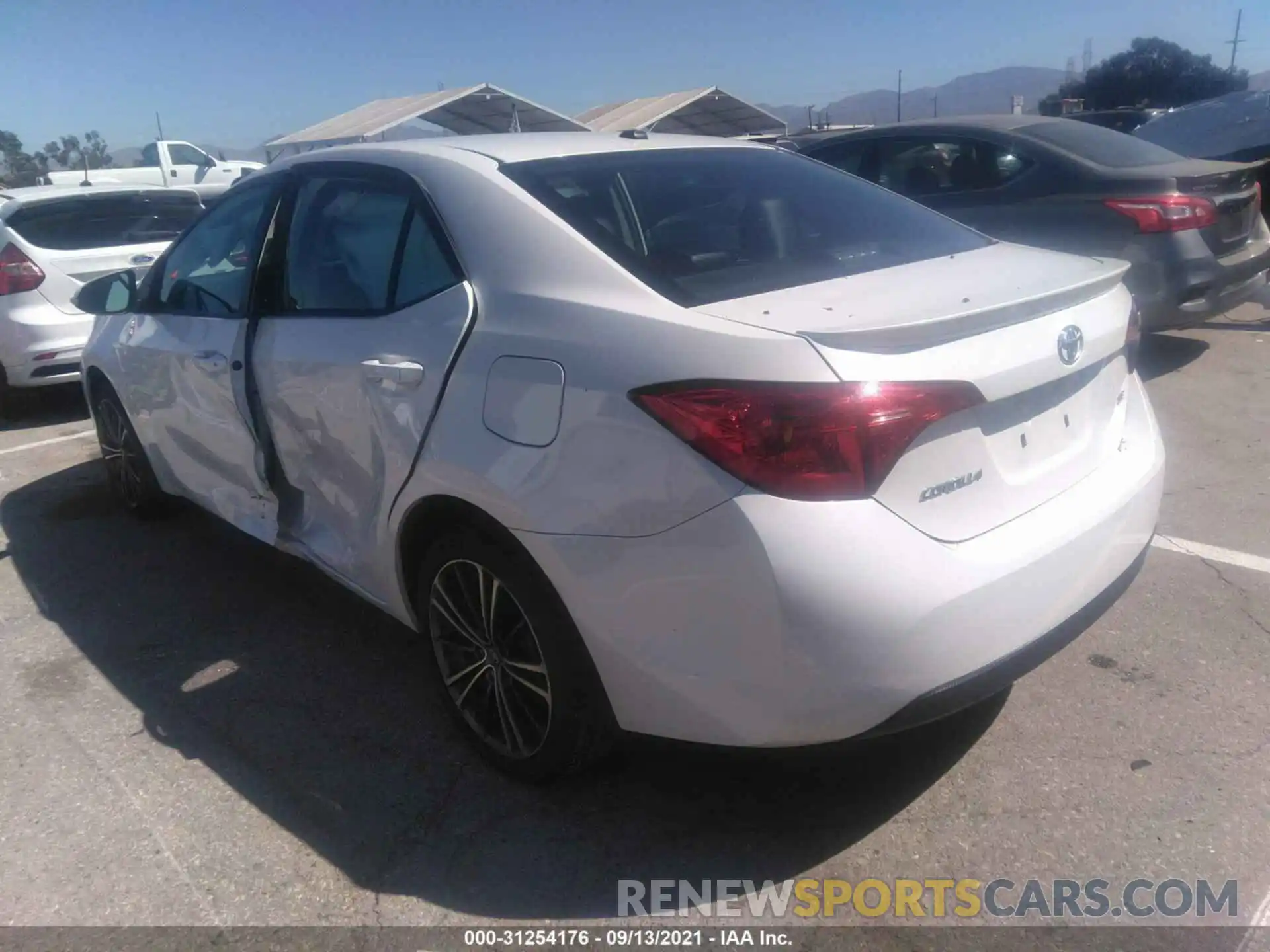 3 Photograph of a damaged car 5YFBURHE7KP939513 TOYOTA COROLLA 2019