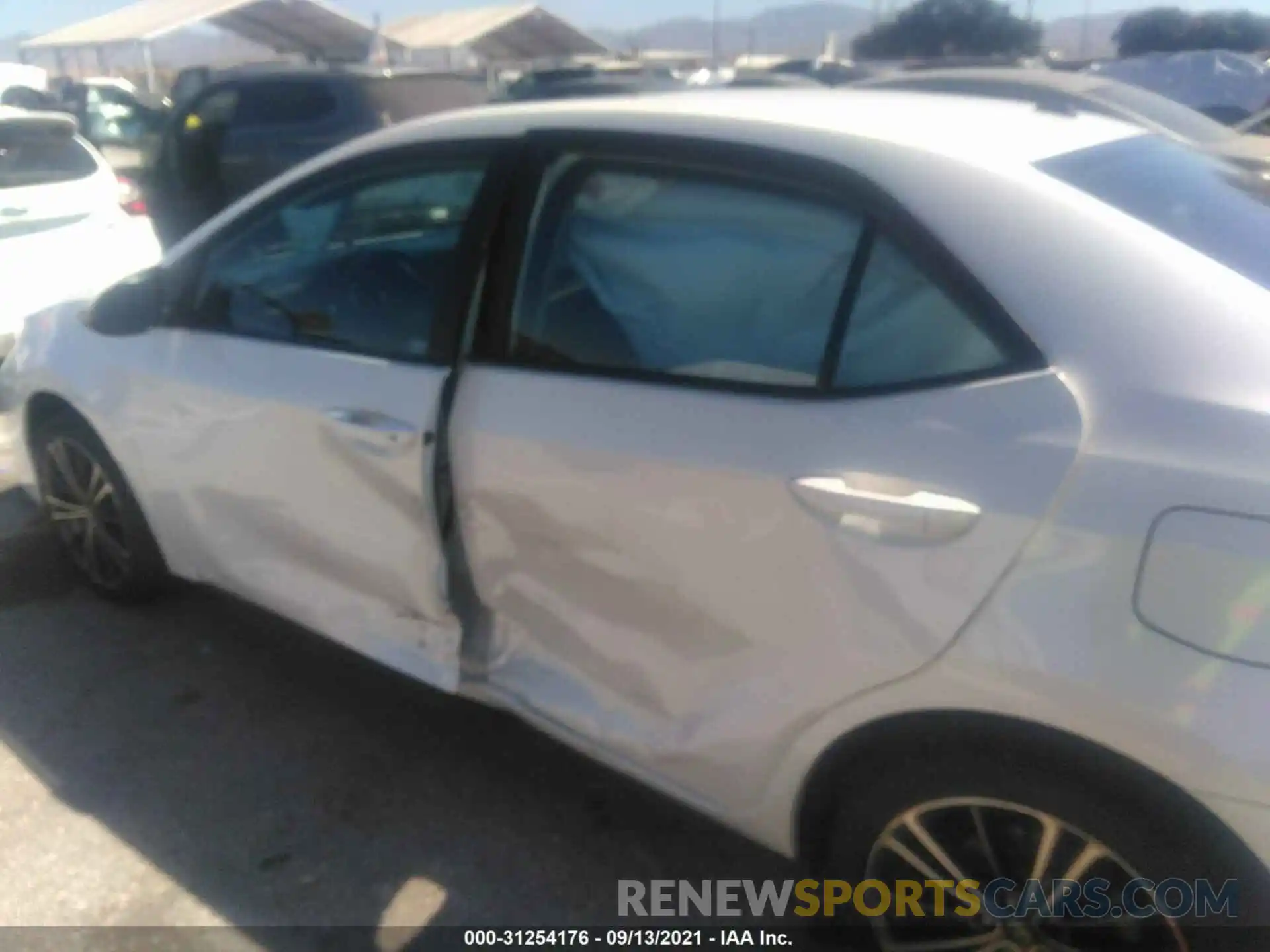 6 Photograph of a damaged car 5YFBURHE7KP939513 TOYOTA COROLLA 2019