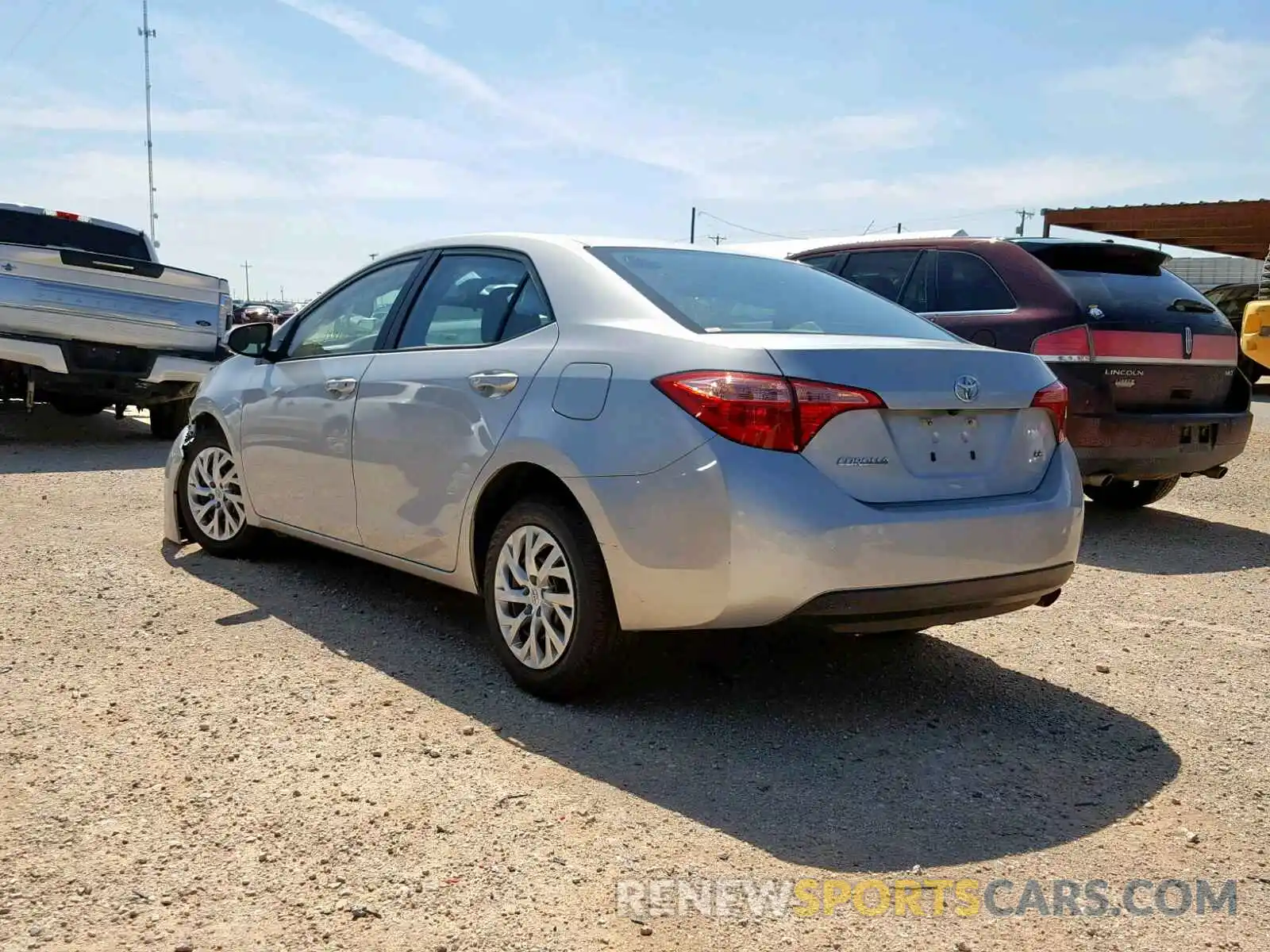 3 Photograph of a damaged car 5YFBURHE7KP939771 TOYOTA COROLLA 2019