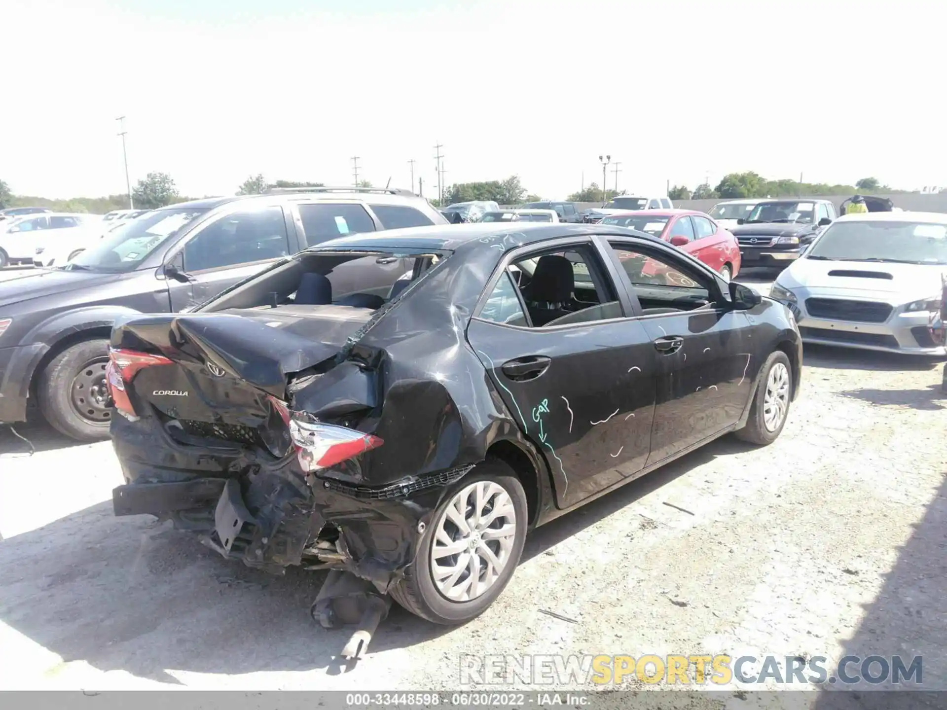 4 Photograph of a damaged car 5YFBURHE7KP942119 TOYOTA COROLLA 2019