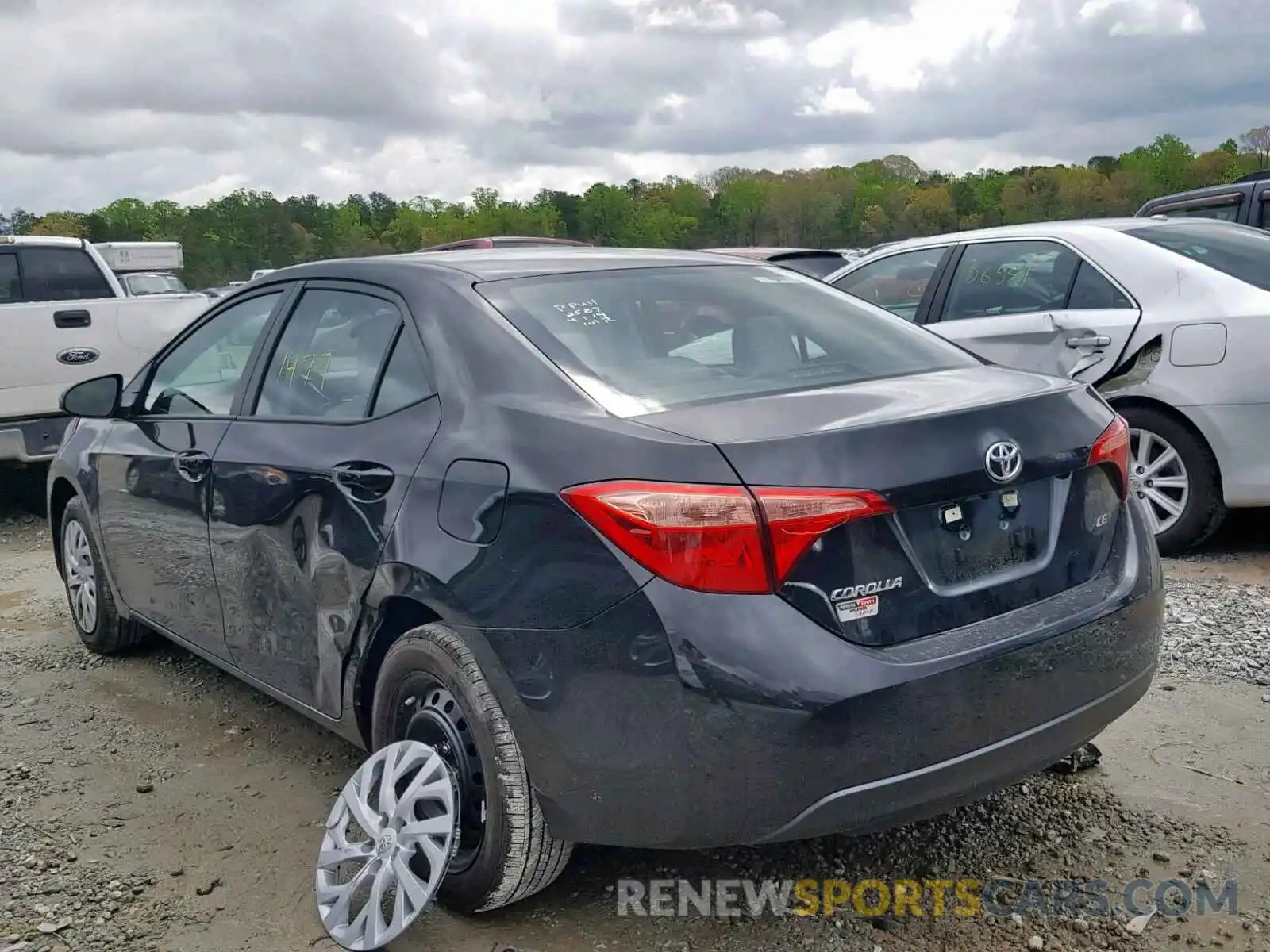 3 Photograph of a damaged car 5YFBURHE7KP942587 TOYOTA COROLLA 2019