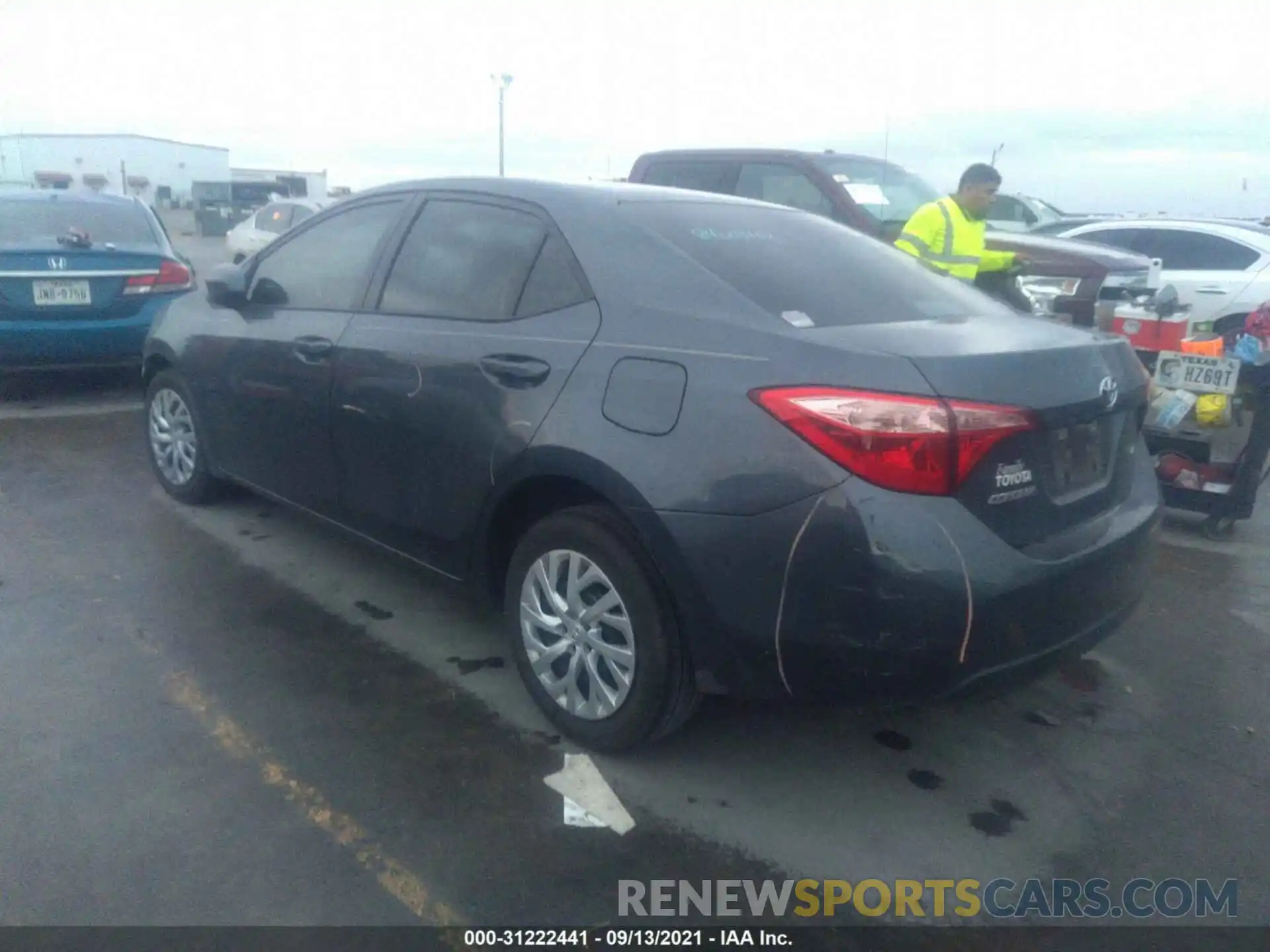 3 Photograph of a damaged car 5YFBURHE7KP943898 TOYOTA COROLLA 2019