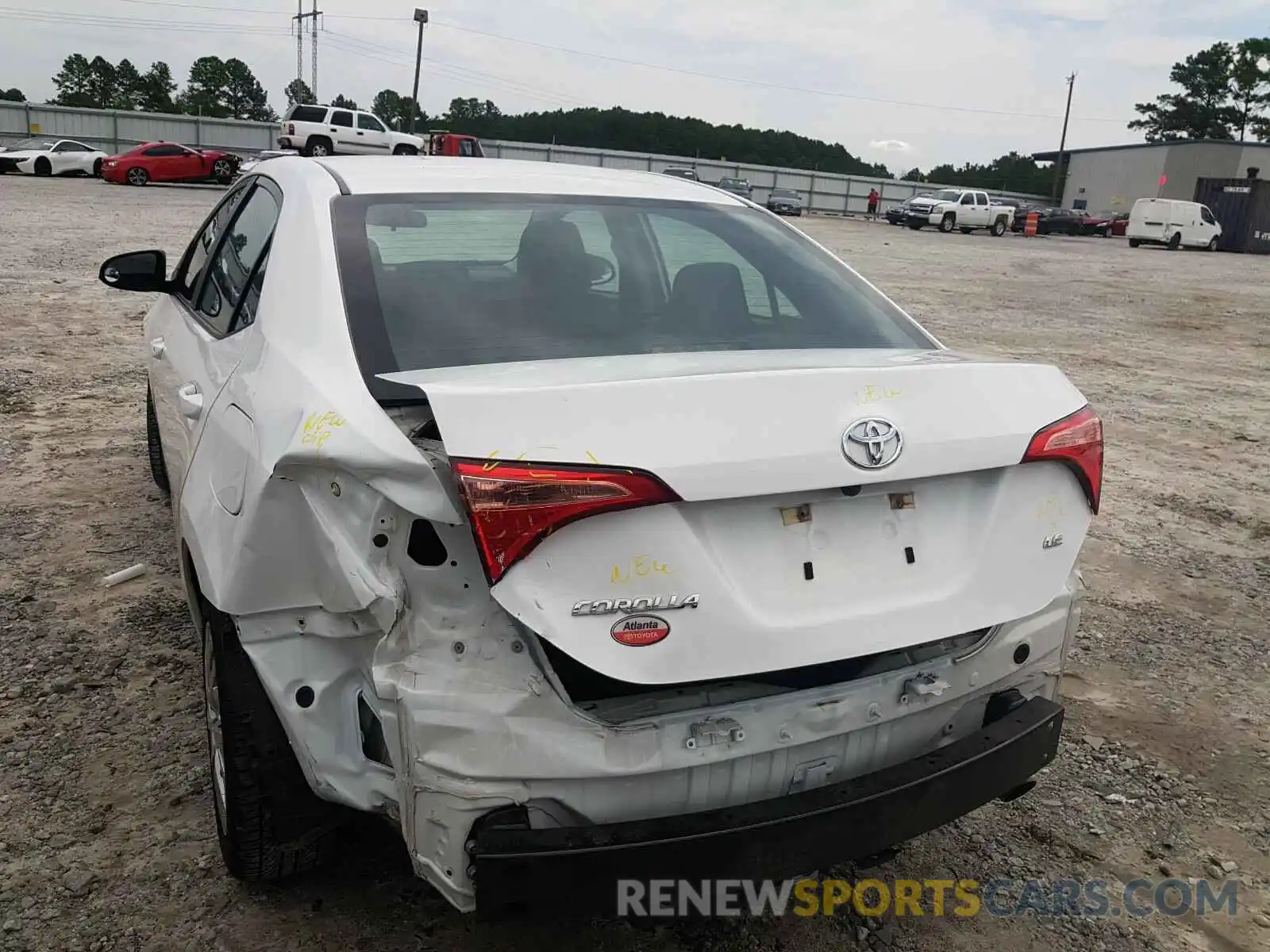 9 Photograph of a damaged car 5YFBURHE7KP944128 TOYOTA COROLLA 2019