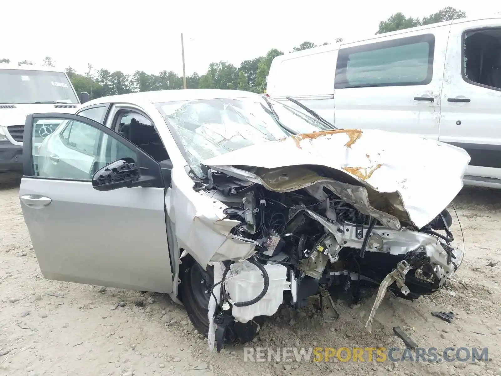 1 Photograph of a damaged car 5YFBURHE7KP944288 TOYOTA COROLLA 2019