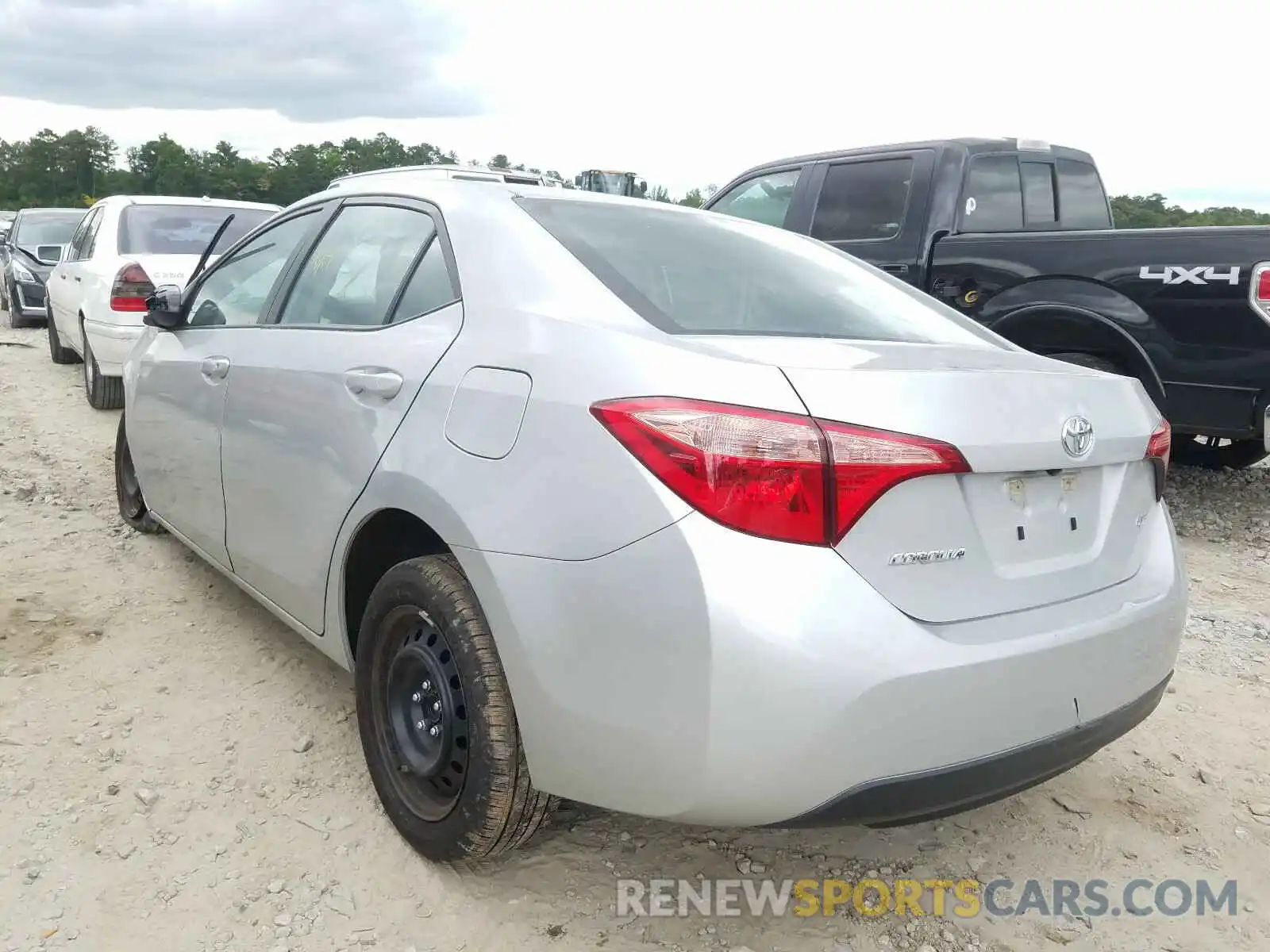 3 Photograph of a damaged car 5YFBURHE7KP944288 TOYOTA COROLLA 2019