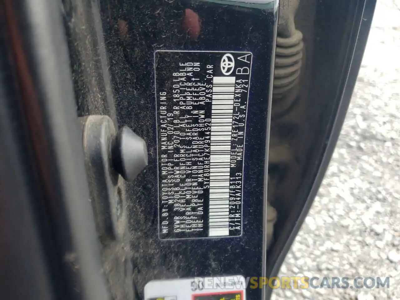 10 Photograph of a damaged car 5YFBURHE7KP944520 TOYOTA COROLLA 2019