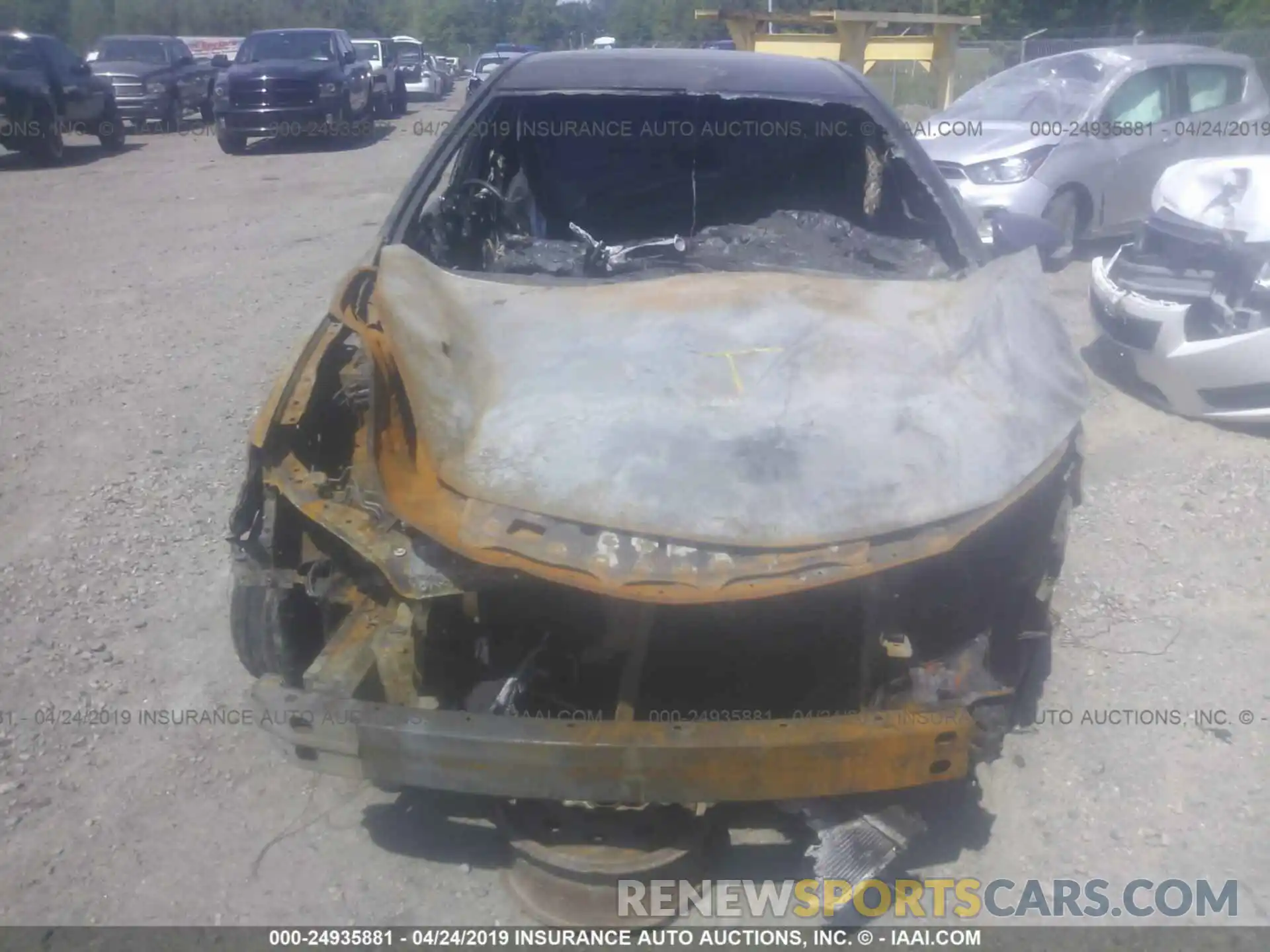 6 Photograph of a damaged car 5YFBURHE7KP944579 TOYOTA COROLLA 2019