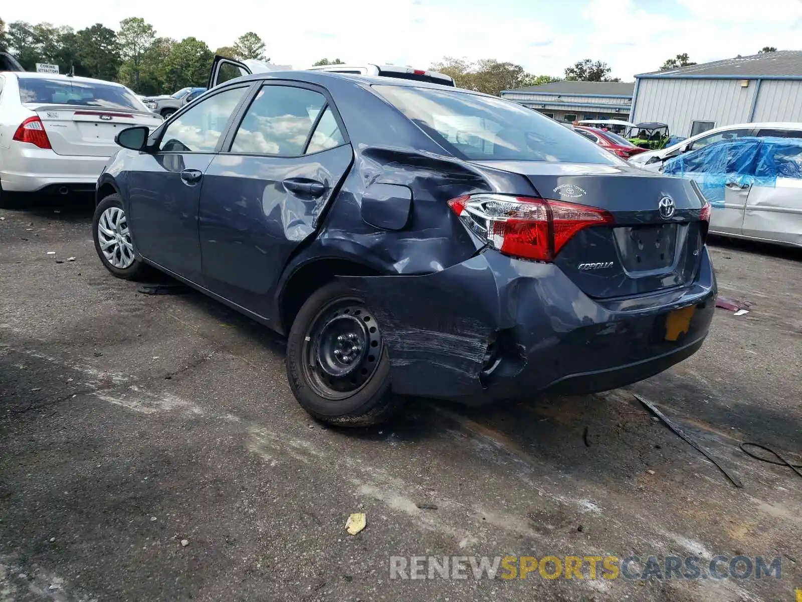 3 Photograph of a damaged car 5YFBURHE7KP944694 TOYOTA COROLLA 2019