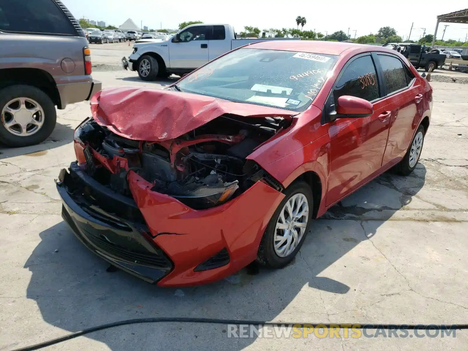 2 Фотография поврежденного автомобиля 5YFBURHE7KP944906 TOYOTA COROLLA 2019