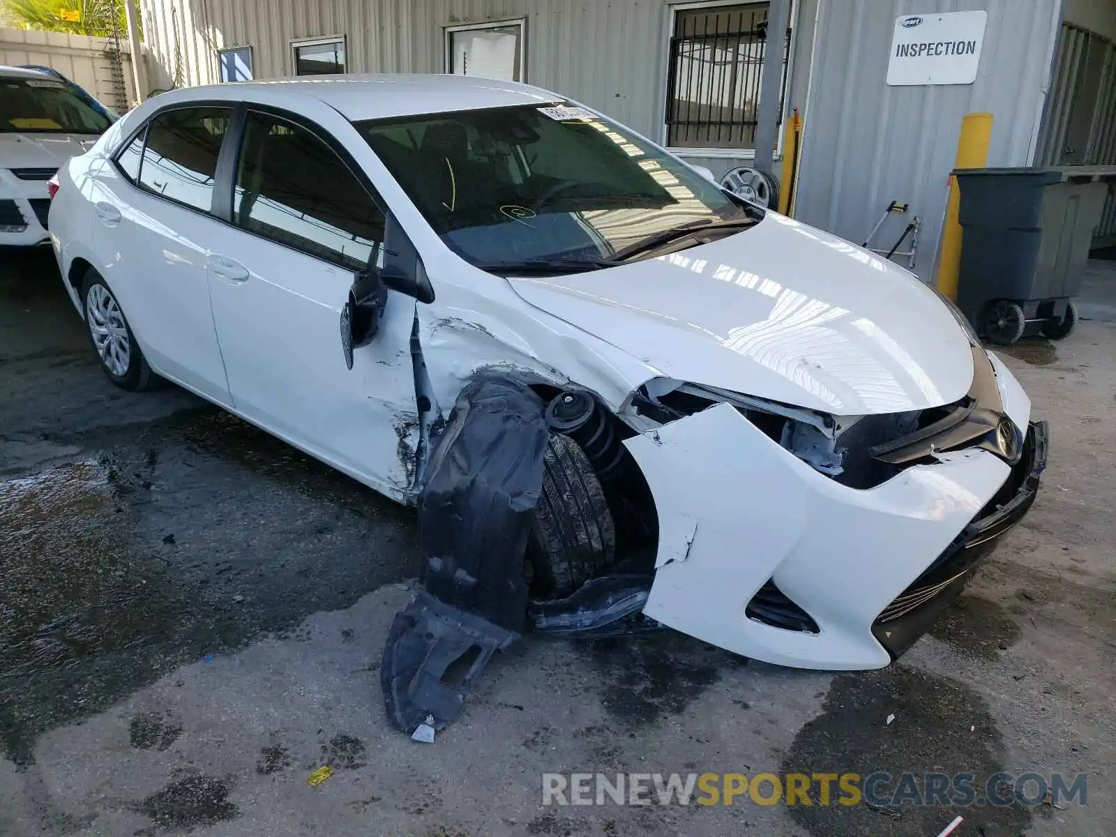 1 Photograph of a damaged car 5YFBURHE7KP945084 TOYOTA COROLLA 2019