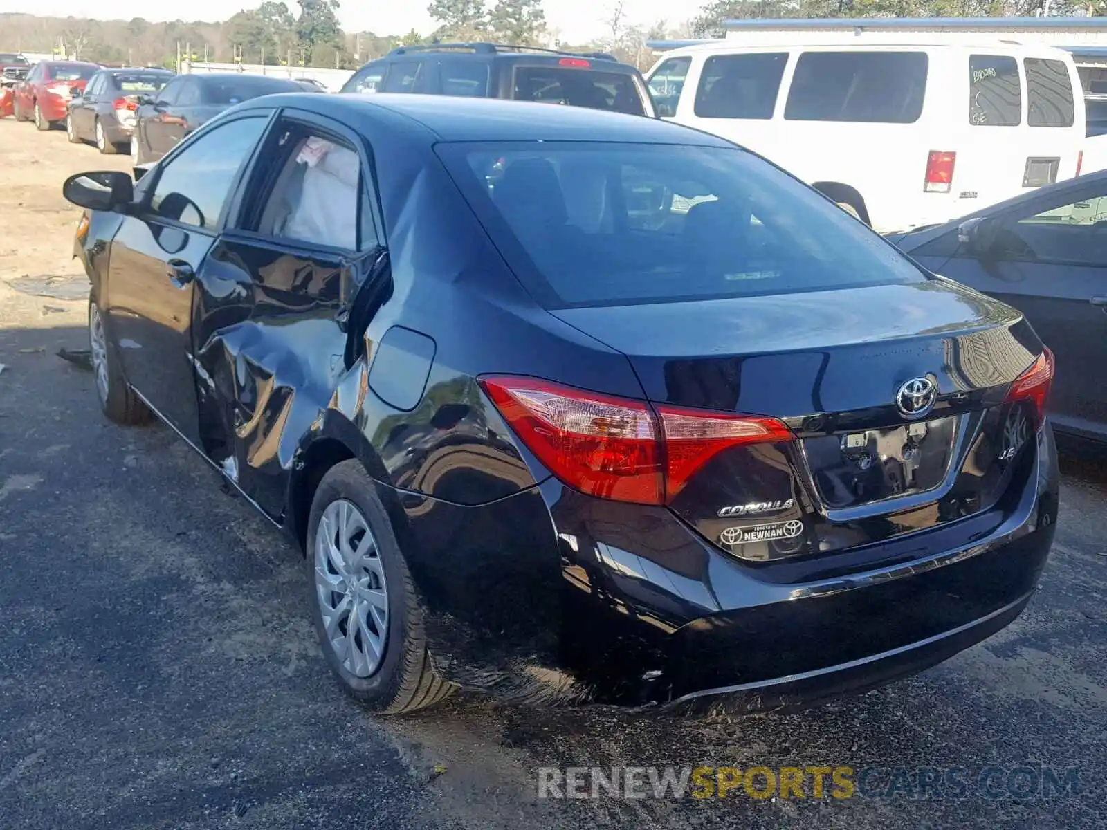 3 Photograph of a damaged car 5YFBURHE7KP945330 TOYOTA COROLLA 2019