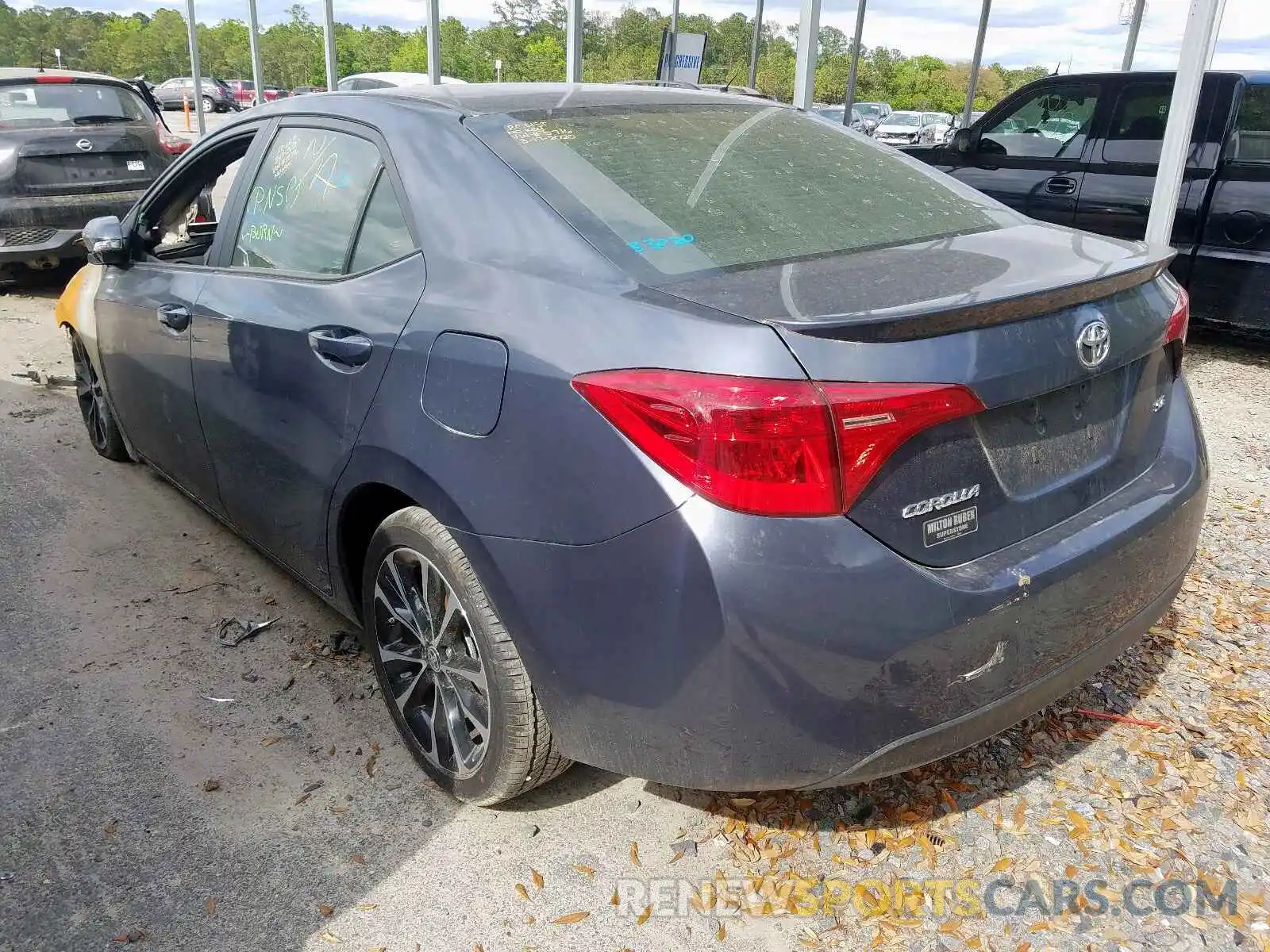 3 Photograph of a damaged car 5YFBURHE7KP945716 TOYOTA COROLLA 2019