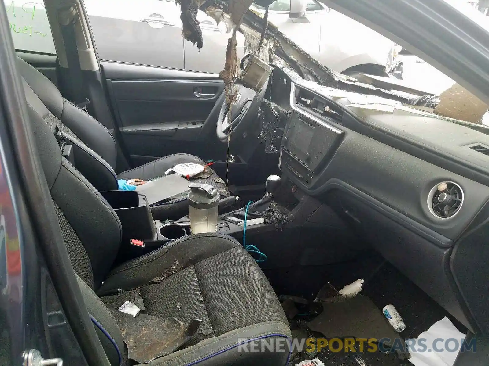 5 Photograph of a damaged car 5YFBURHE7KP945716 TOYOTA COROLLA 2019