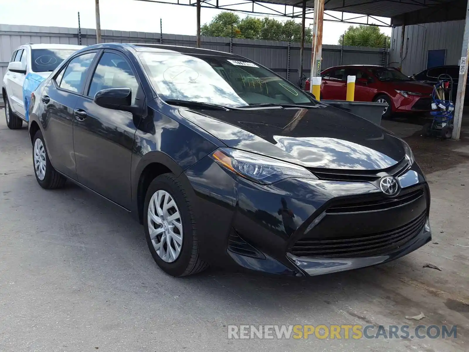 1 Photograph of a damaged car 5YFBURHE7KP945831 TOYOTA COROLLA 2019