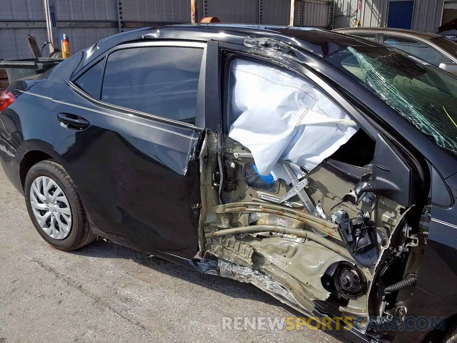 9 Photograph of a damaged car 5YFBURHE7KP945909 TOYOTA COROLLA 2019