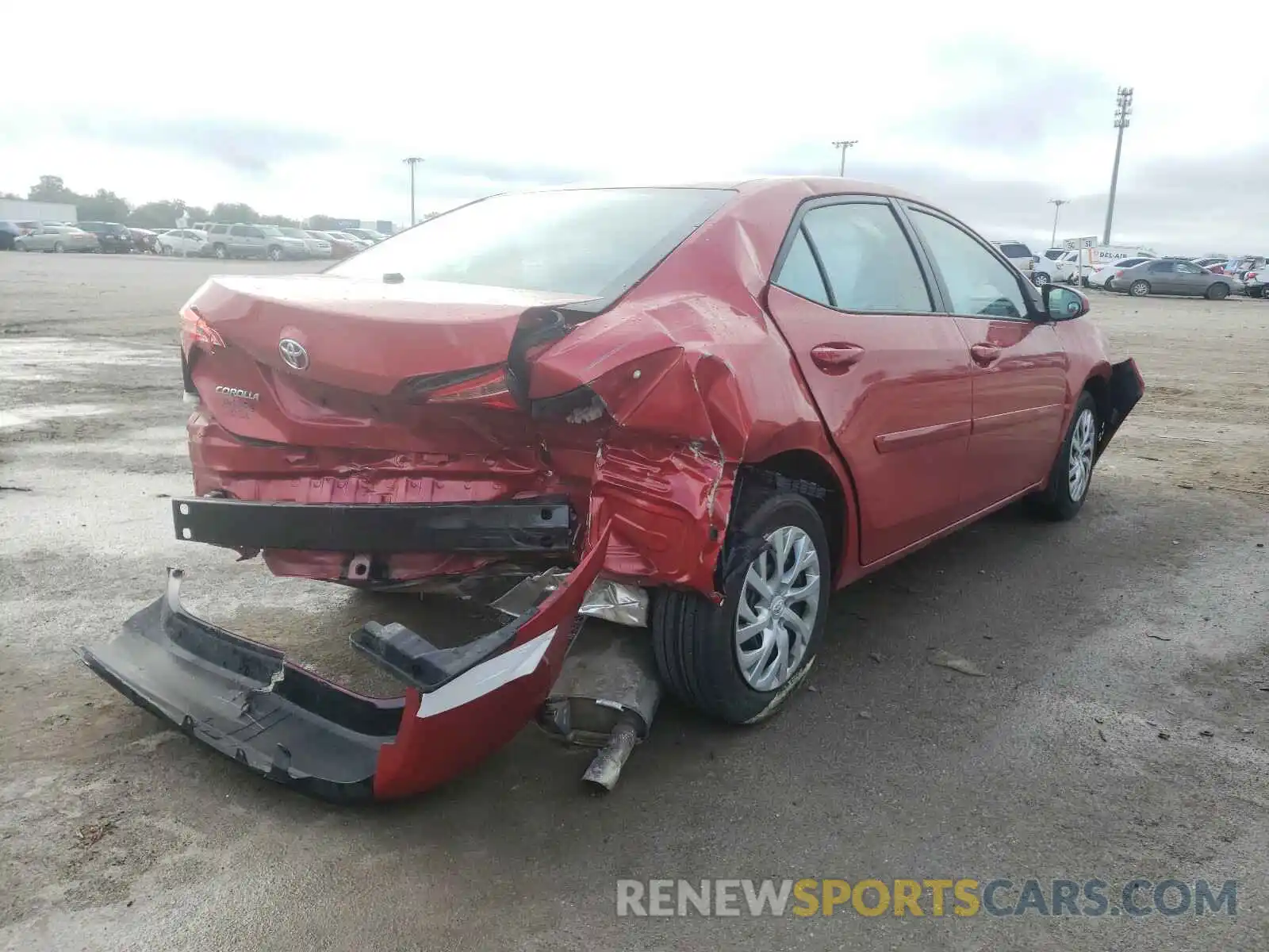 4 Photograph of a damaged car 5YFBURHE7KP946445 TOYOTA COROLLA 2019