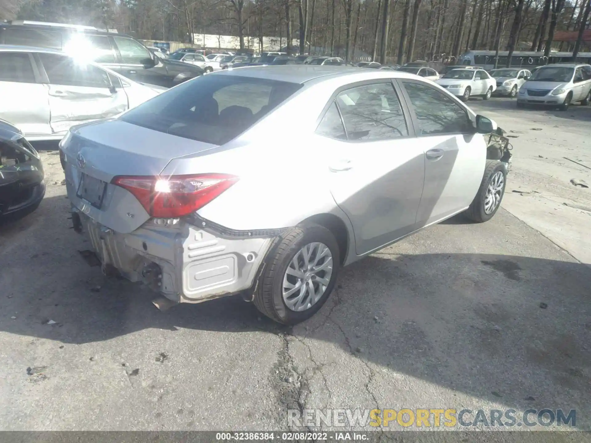 4 Photograph of a damaged car 5YFBURHE7KP946560 TOYOTA COROLLA 2019