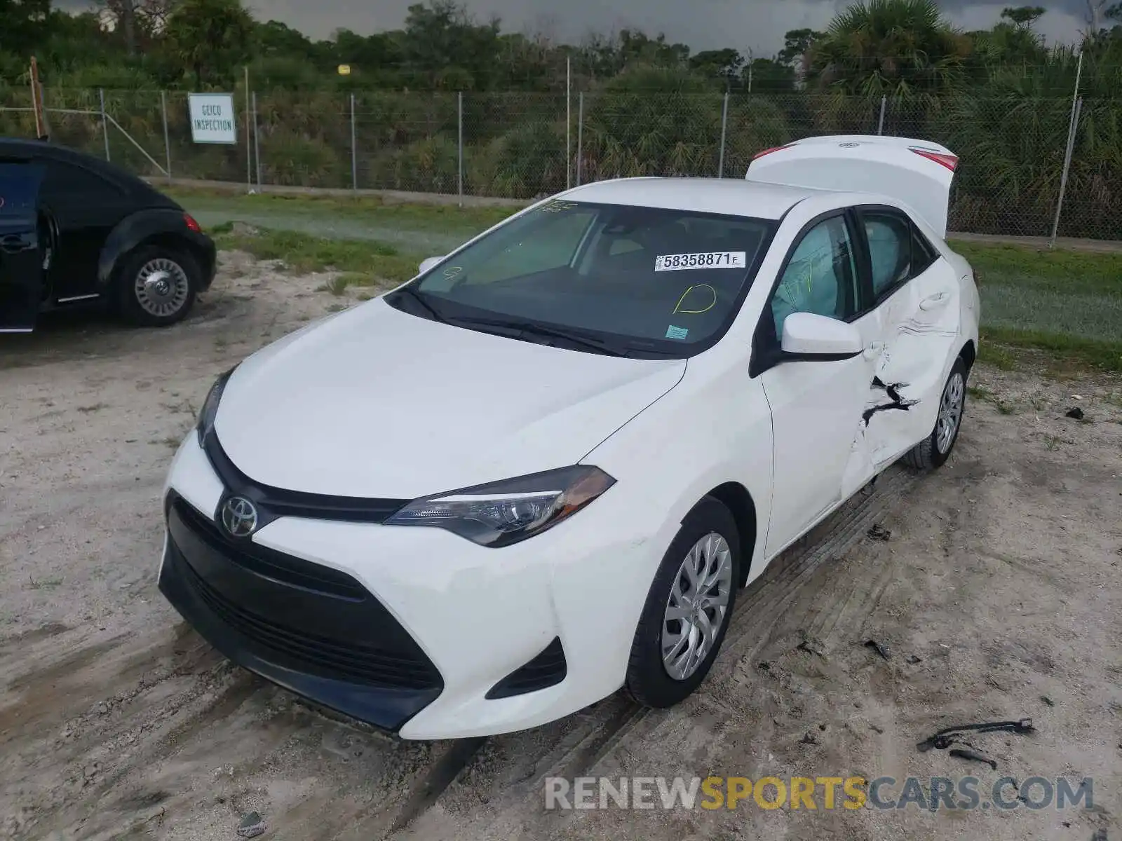 2 Photograph of a damaged car 5YFBURHE7KP947045 TOYOTA COROLLA 2019