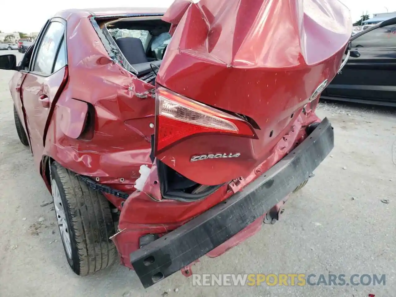 9 Photograph of a damaged car 5YFBURHE7KP947255 TOYOTA COROLLA 2019