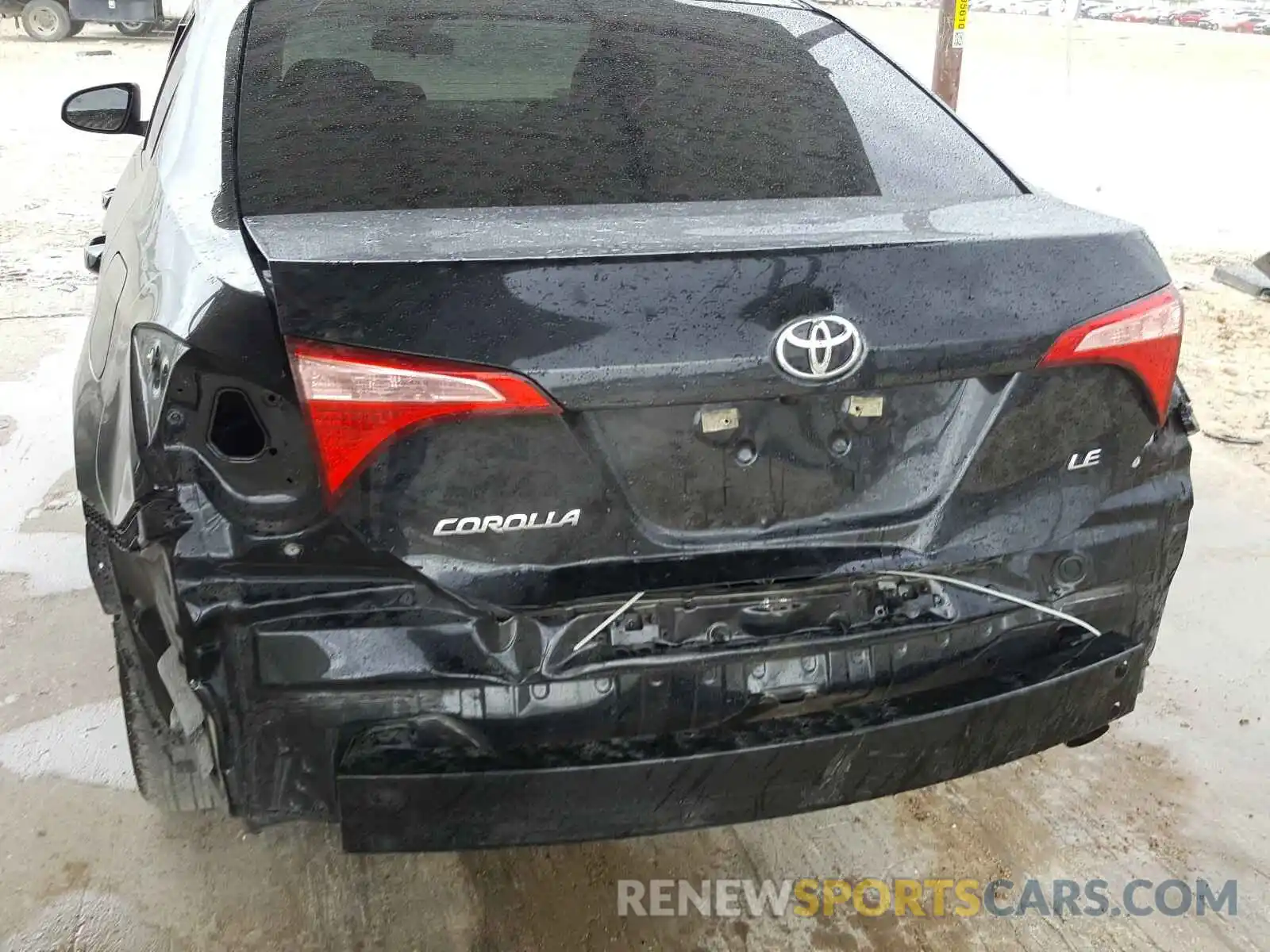 9 Photograph of a damaged car 5YFBURHE7KP947725 TOYOTA COROLLA 2019