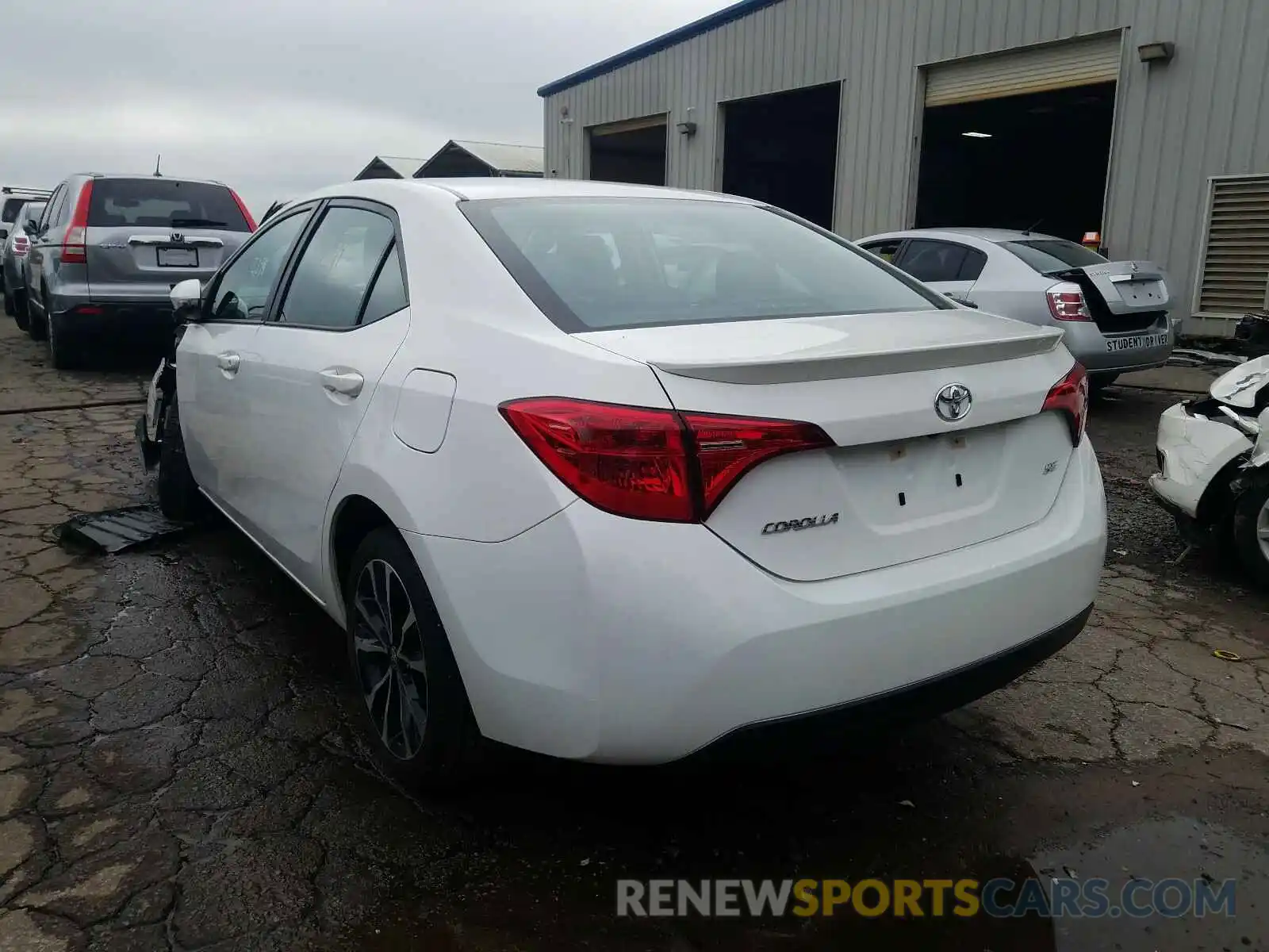 3 Photograph of a damaged car 5YFBURHE7KP948373 TOYOTA COROLLA 2019