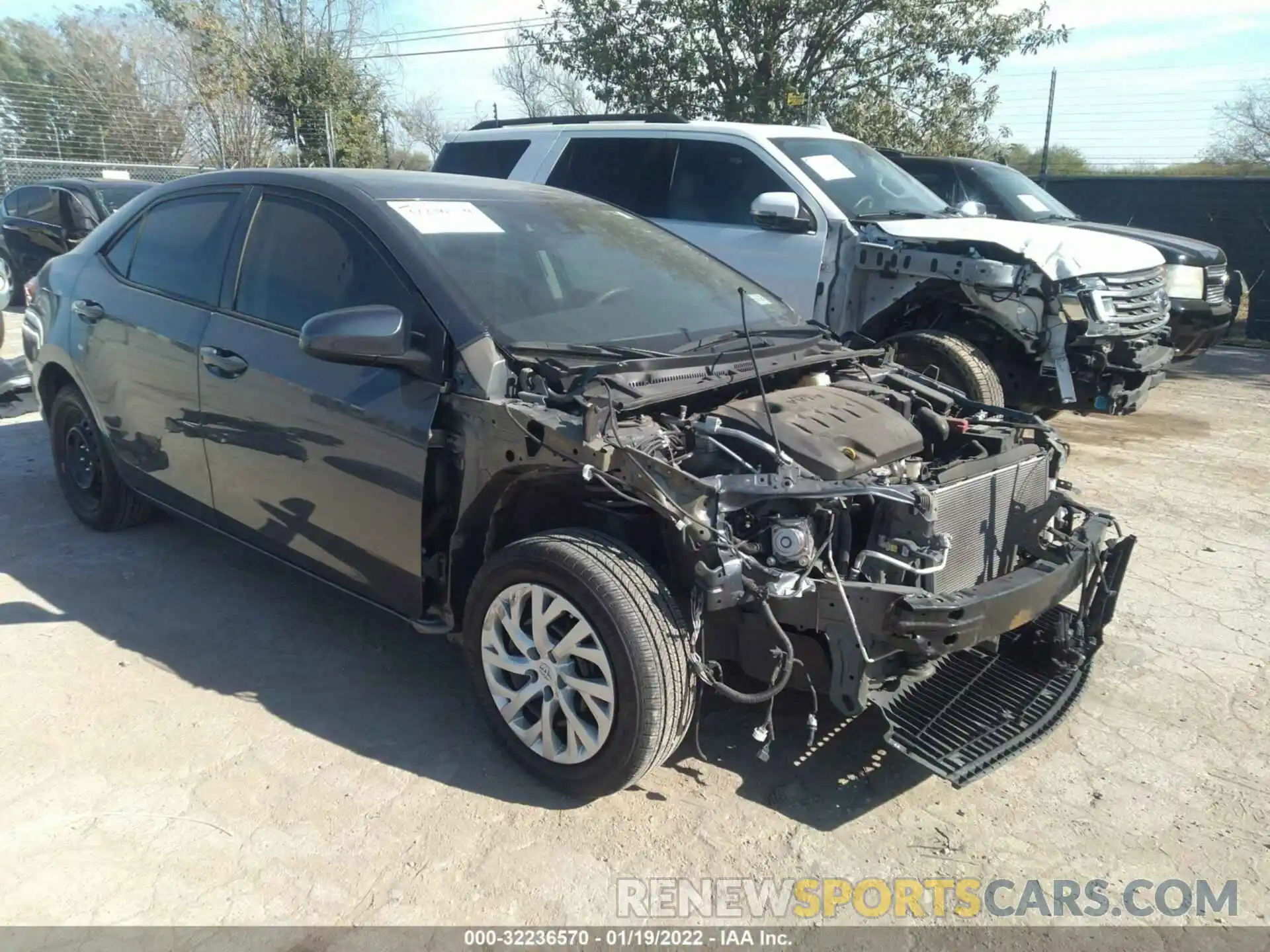 1 Photograph of a damaged car 5YFBURHE7KP948731 TOYOTA COROLLA 2019