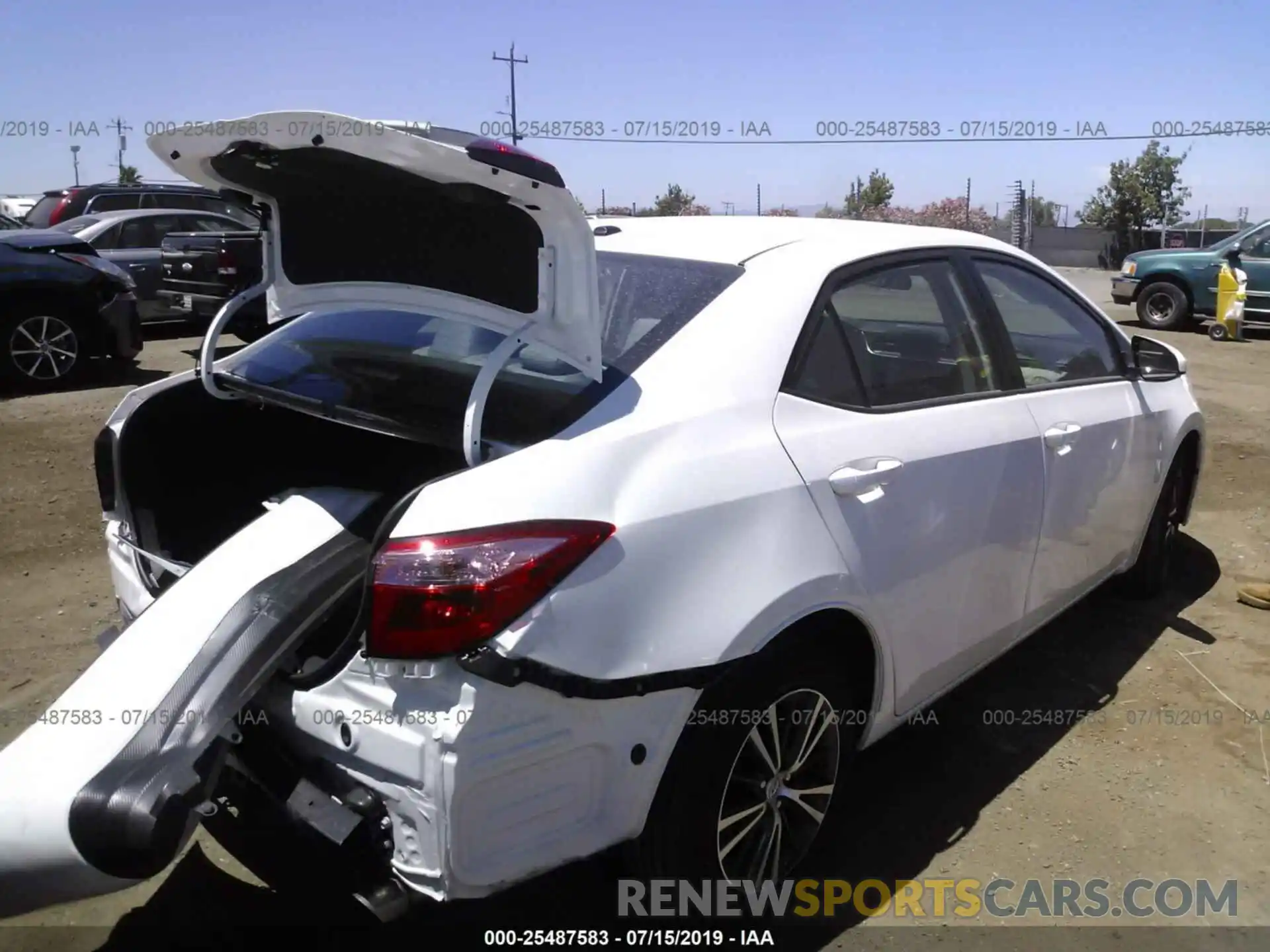 4 Photograph of a damaged car 5YFBURHE7KP948972 TOYOTA COROLLA 2019