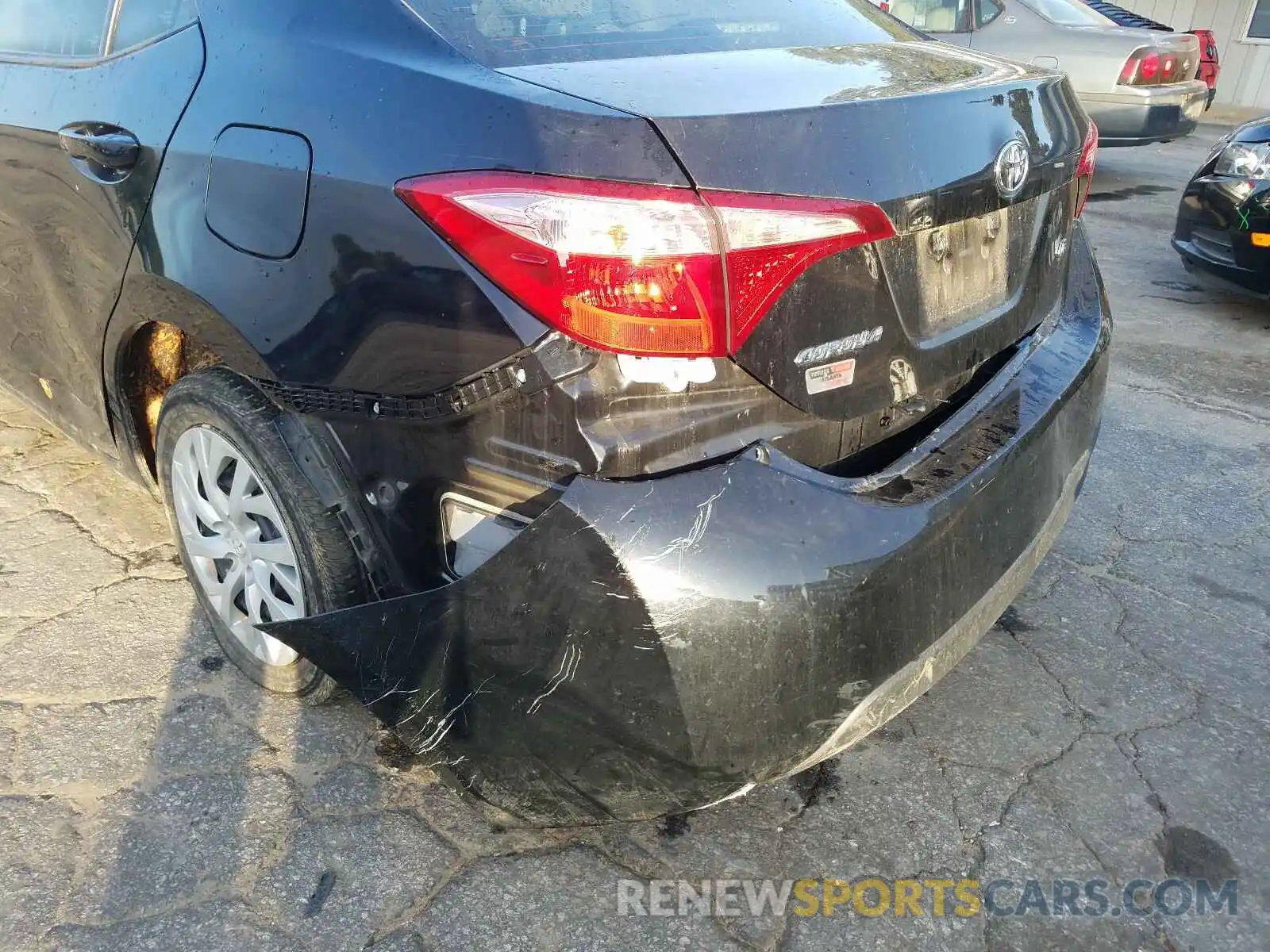 9 Фотография поврежденного автомобиля 5YFBURHE8KP858438 TOYOTA COROLLA 2019