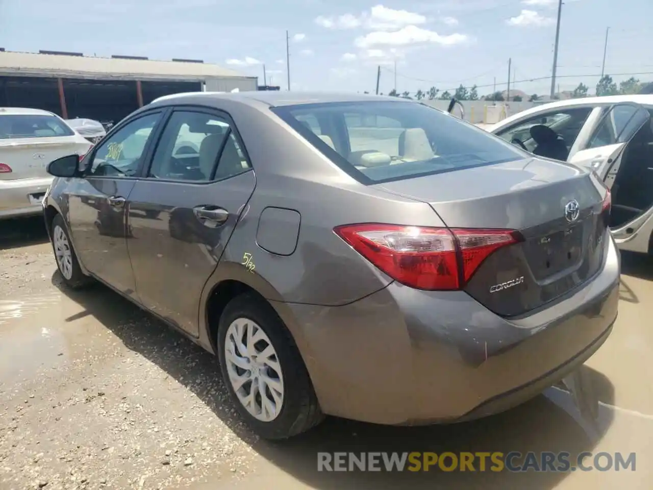 3 Photograph of a damaged car 5YFBURHE8KP861520 TOYOTA COROLLA 2019