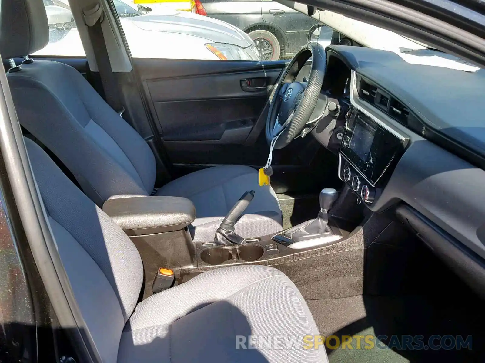 5 Photograph of a damaged car 5YFBURHE8KP862439 TOYOTA COROLLA 2019