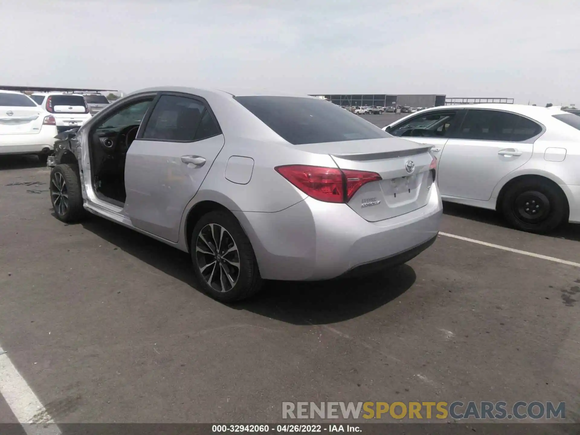 3 Photograph of a damaged car 5YFBURHE8KP864238 TOYOTA COROLLA 2019