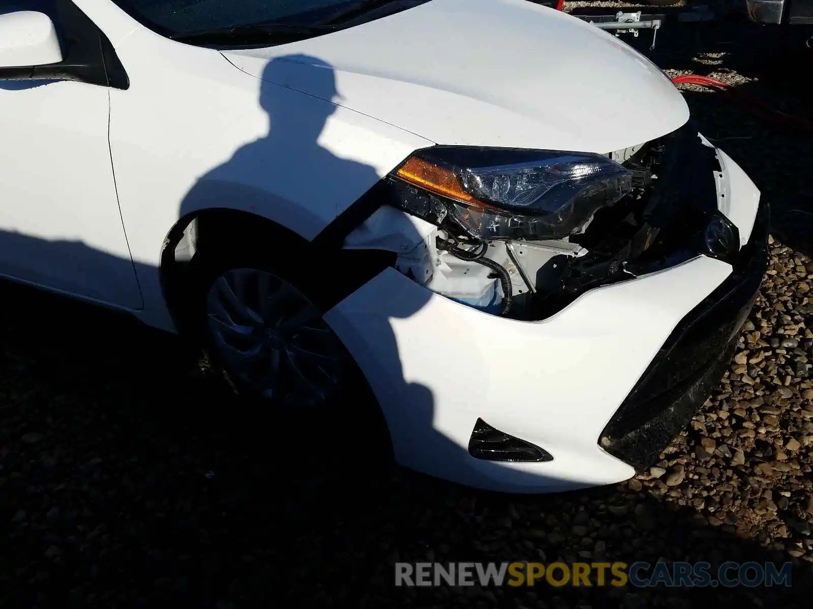 9 Photograph of a damaged car 5YFBURHE8KP864708 TOYOTA COROLLA 2019