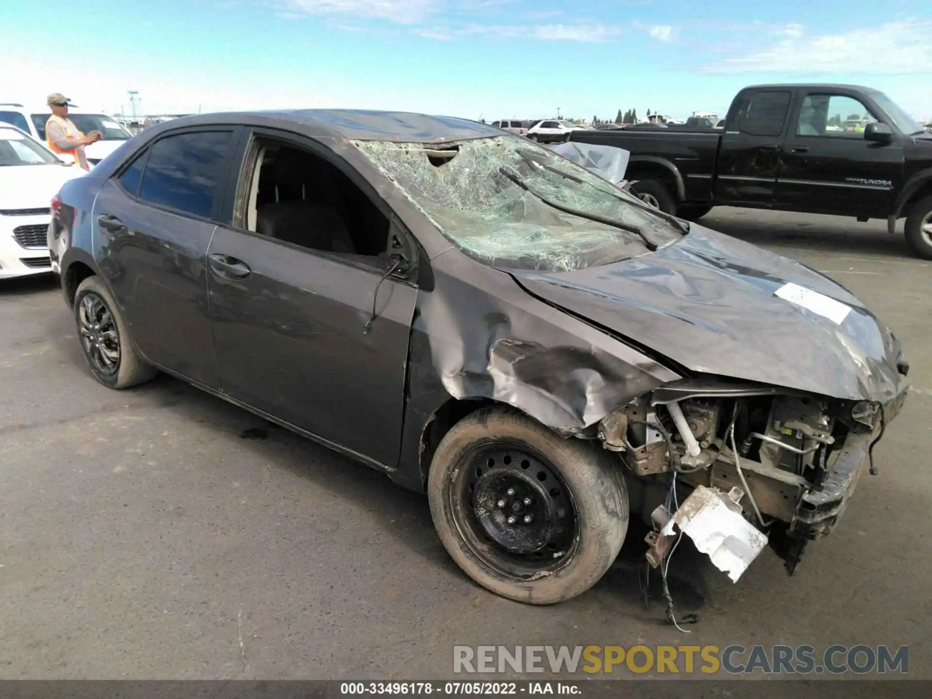 1 Photograph of a damaged car 5YFBURHE8KP865633 TOYOTA COROLLA 2019