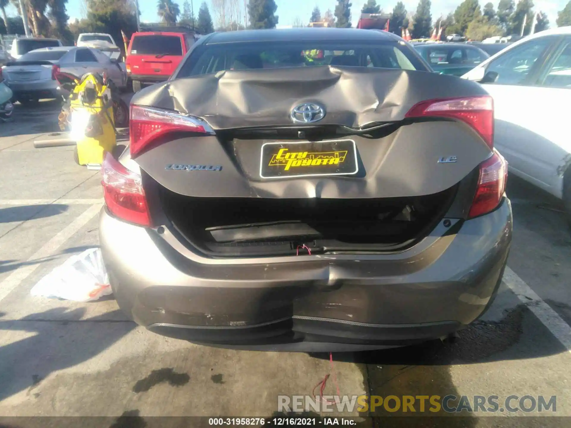 6 Photograph of a damaged car 5YFBURHE8KP866393 TOYOTA COROLLA 2019