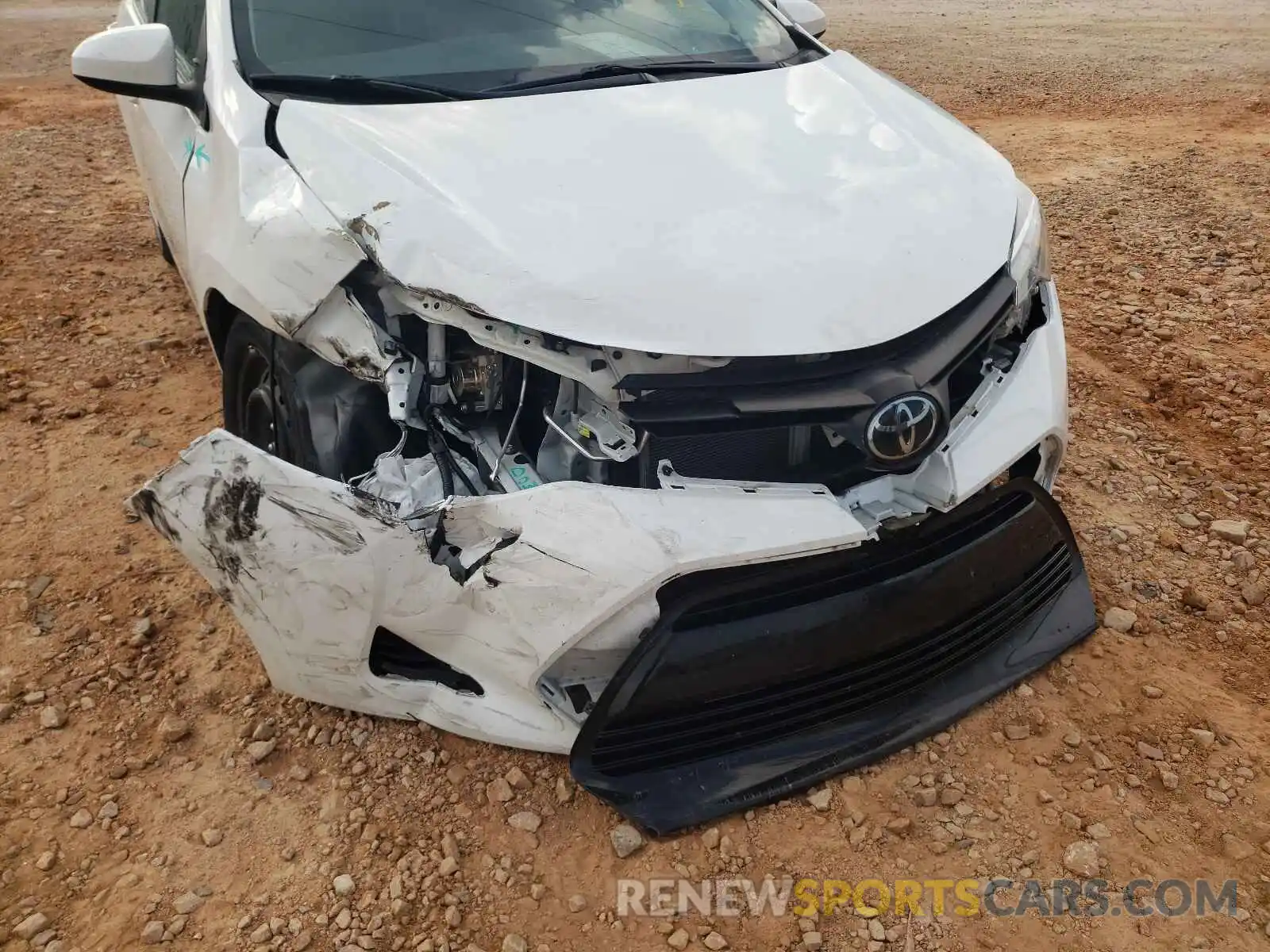 9 Photograph of a damaged car 5YFBURHE8KP866636 TOYOTA COROLLA 2019