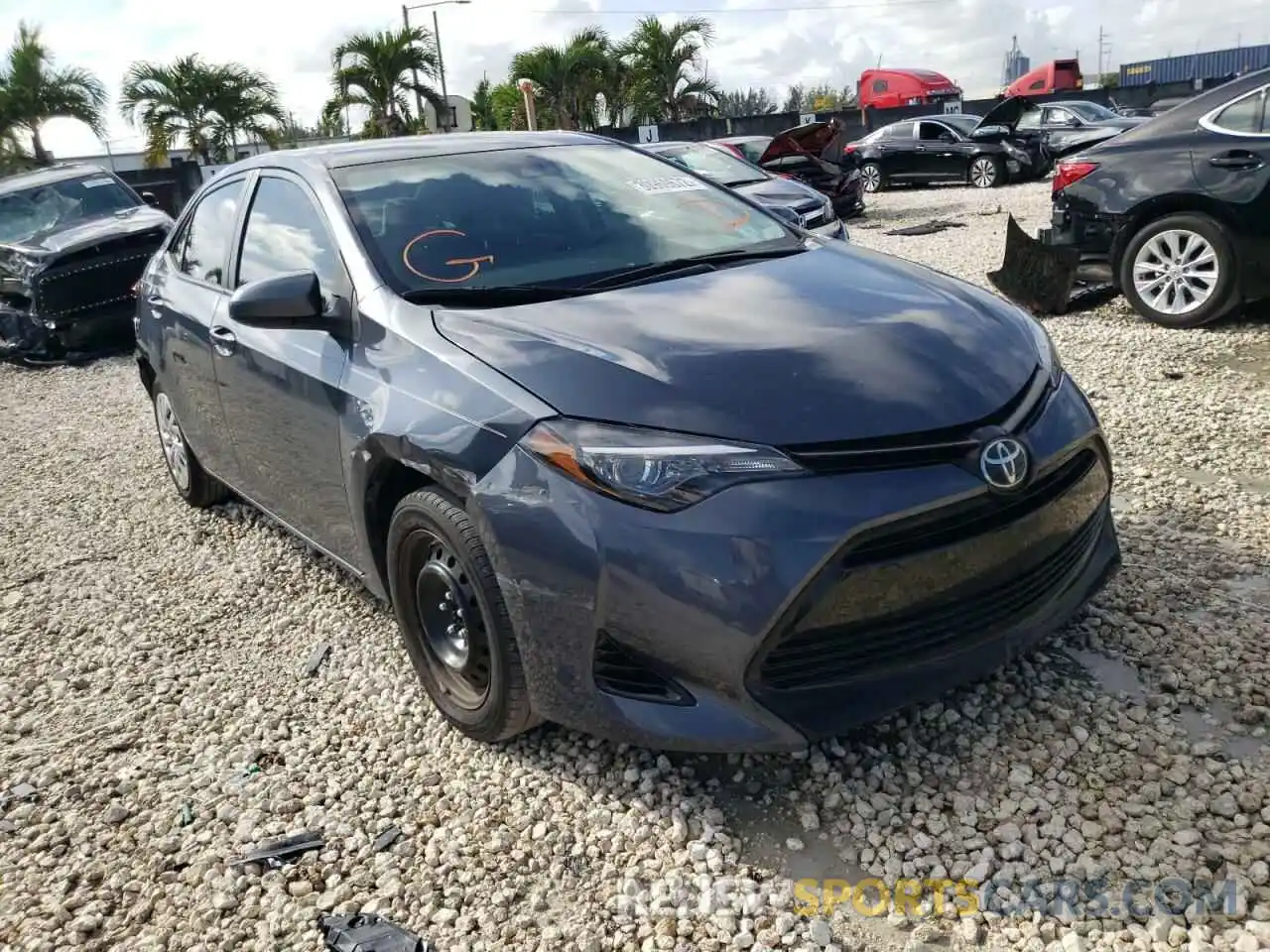 1 Photograph of a damaged car 5YFBURHE8KP869620 TOYOTA COROLLA 2019