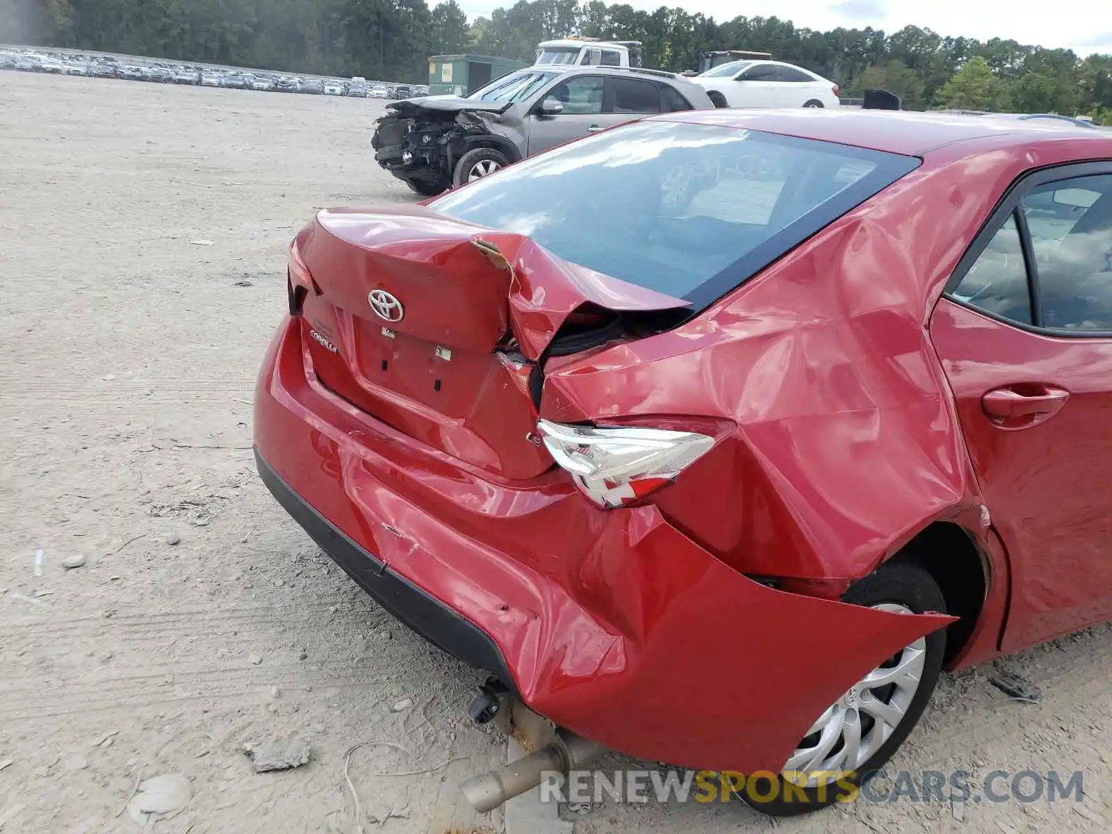 9 Photograph of a damaged car 5YFBURHE8KP870024 TOYOTA COROLLA 2019