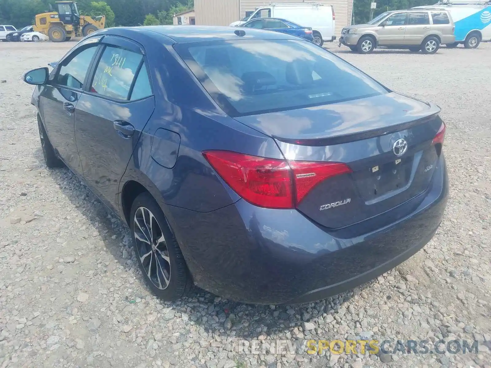 3 Photograph of a damaged car 5YFBURHE8KP870685 TOYOTA COROLLA 2019