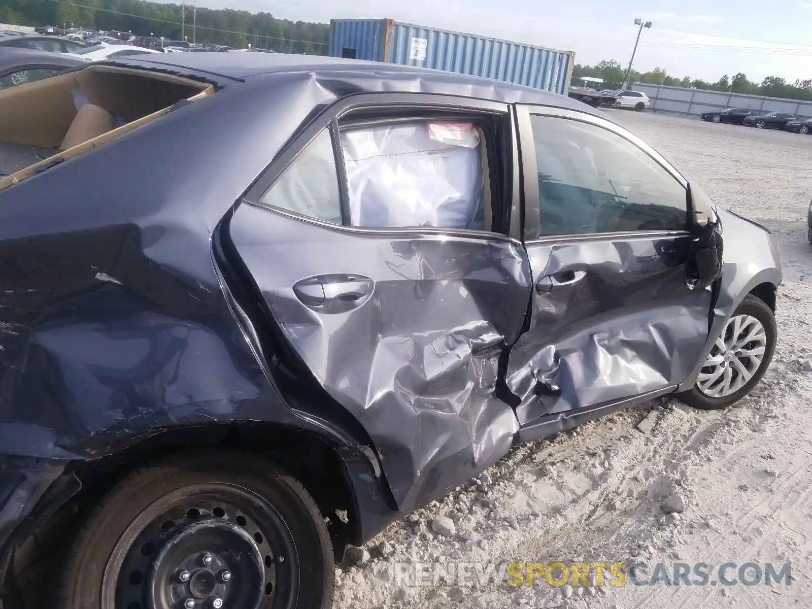 9 Photograph of a damaged car 5YFBURHE8KP872307 TOYOTA COROLLA 2019