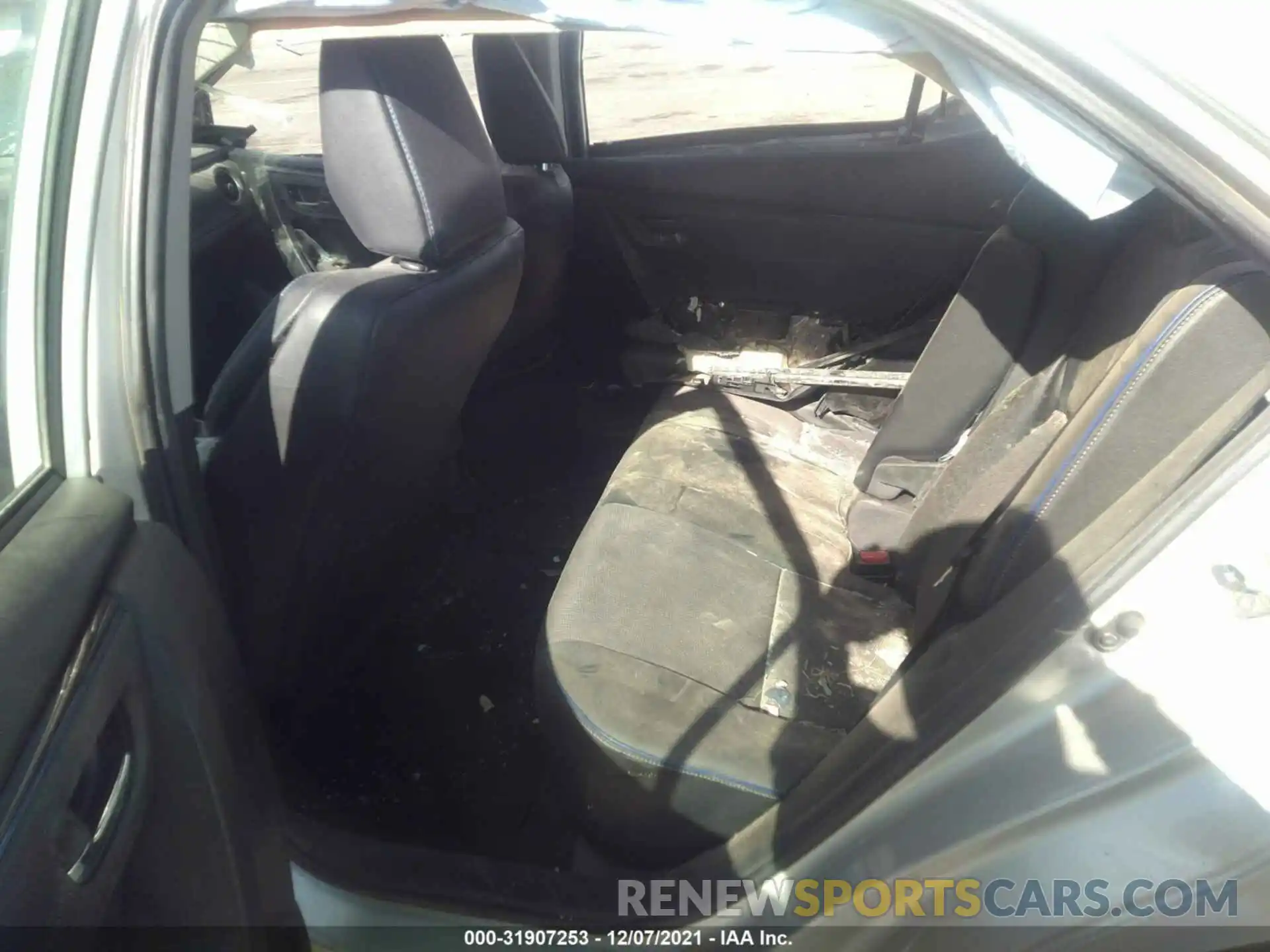 8 Photograph of a damaged car 5YFBURHE8KP872324 TOYOTA COROLLA 2019