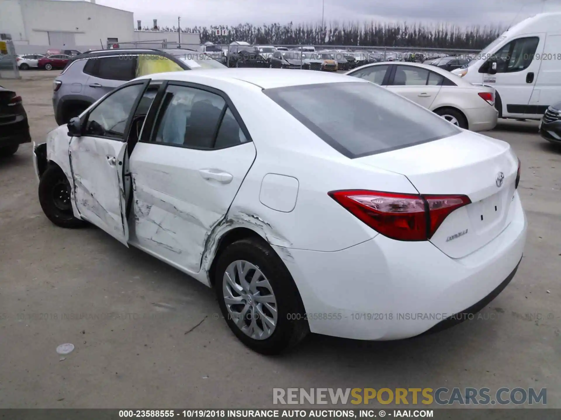 3 Photograph of a damaged car 5YFBURHE8KP872890 Toyota Corolla 2019