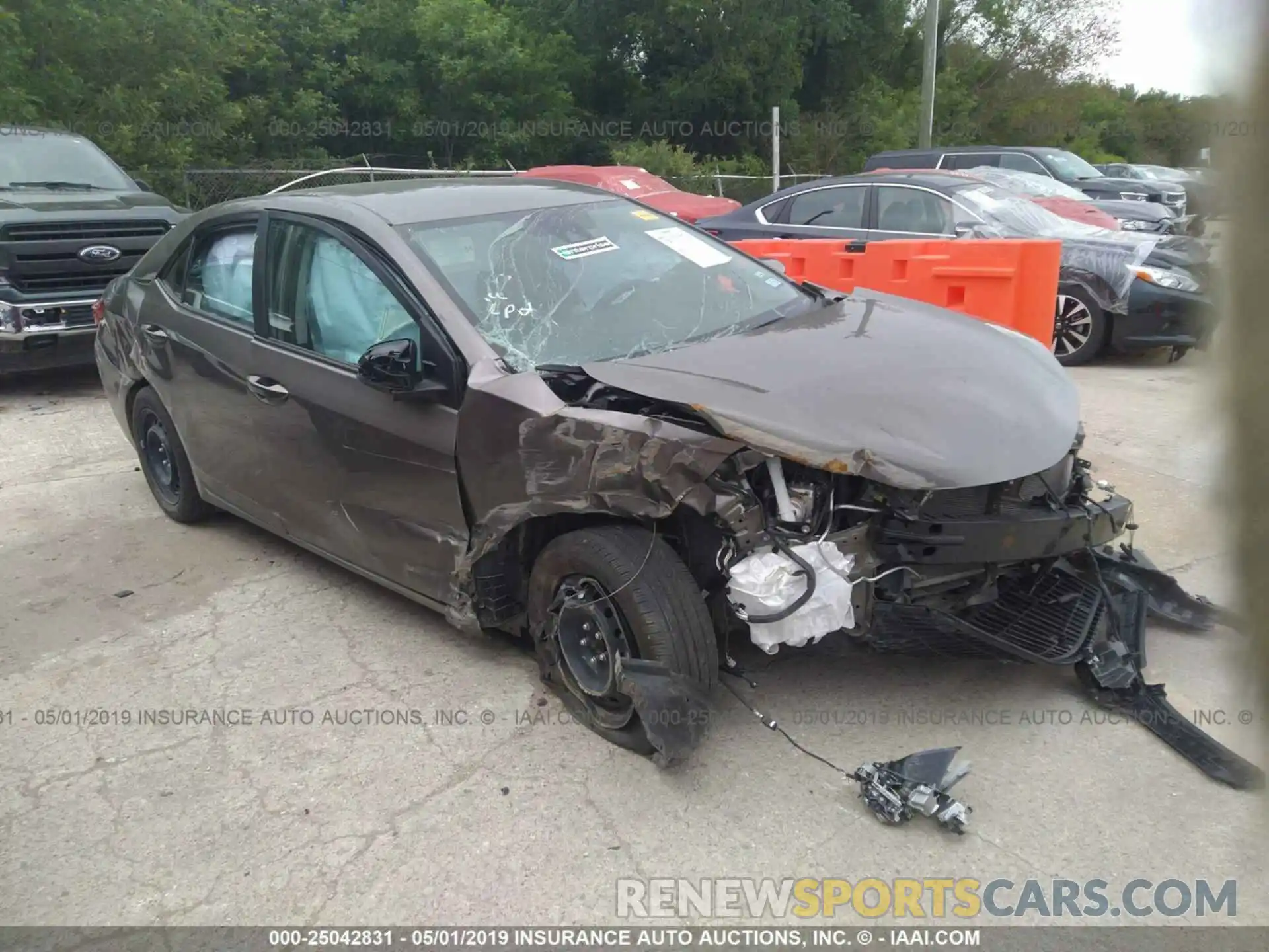 1 Photograph of a damaged car 5YFBURHE8KP874171 TOYOTA COROLLA 2019