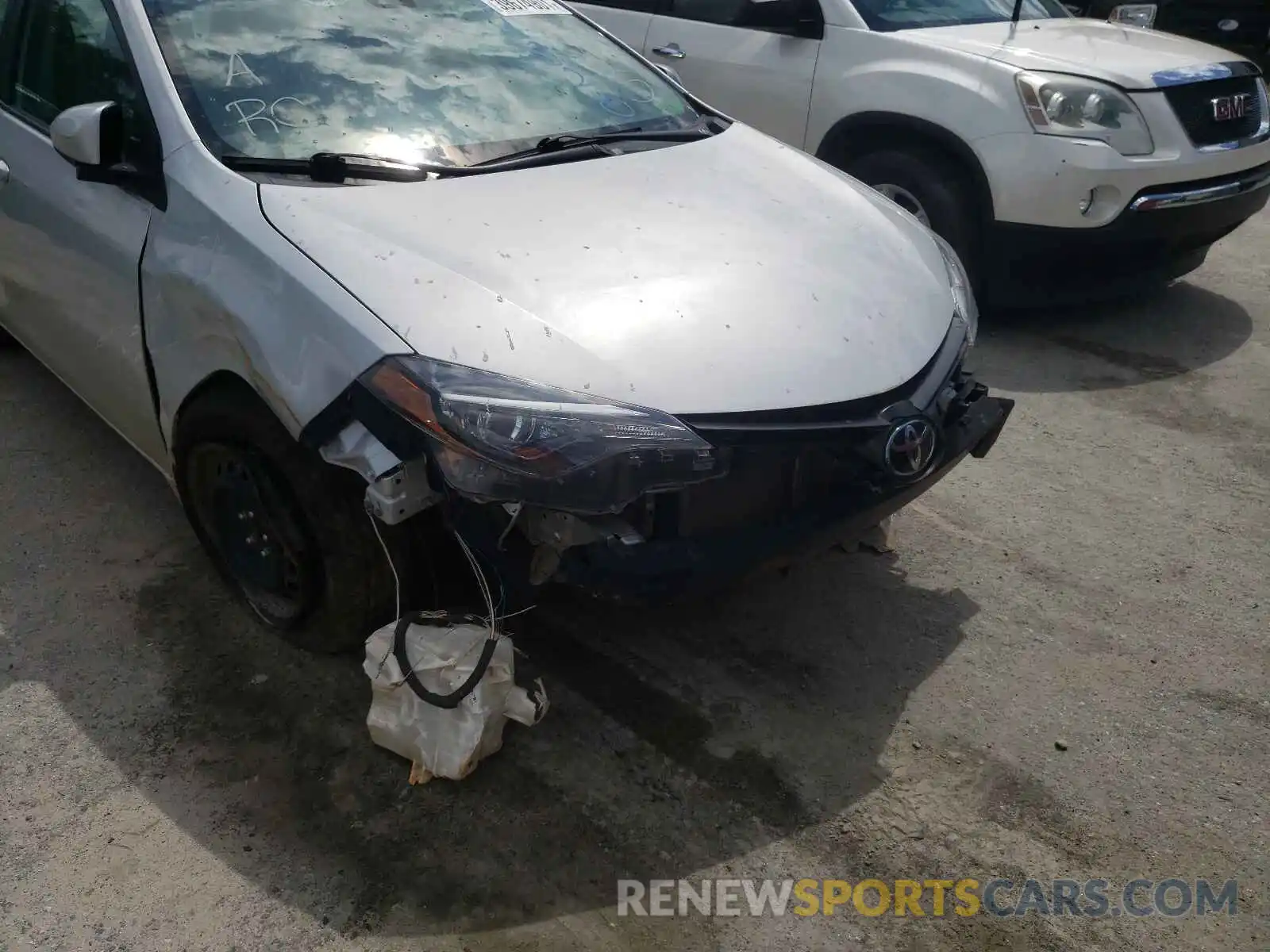 9 Photograph of a damaged car 5YFBURHE8KP874820 TOYOTA COROLLA 2019