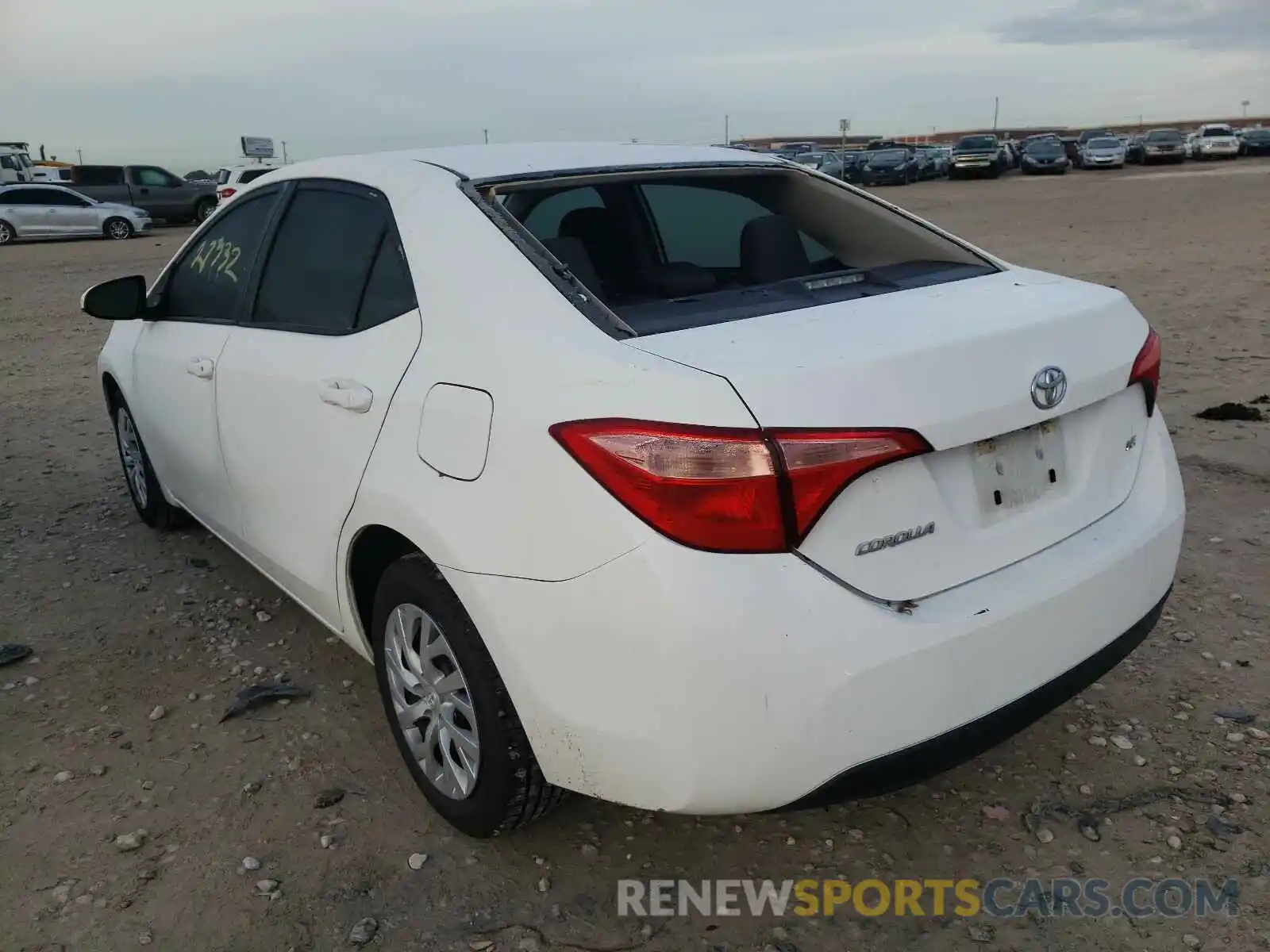 3 Photograph of a damaged car 5YFBURHE8KP875191 TOYOTA COROLLA 2019