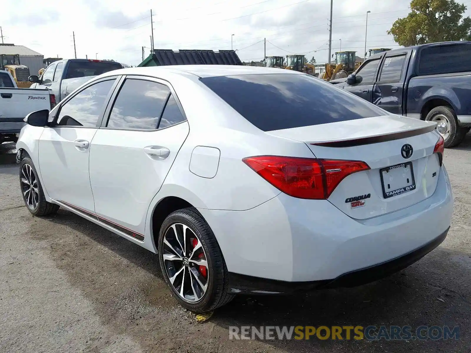 3 Photograph of a damaged car 5YFBURHE8KP875837 TOYOTA COROLLA 2019